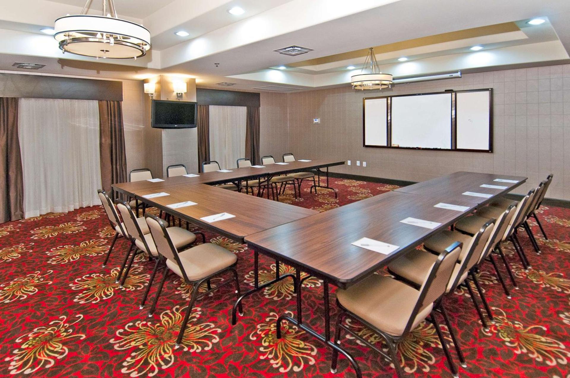 Hampton Inn Maumelle photo 33
