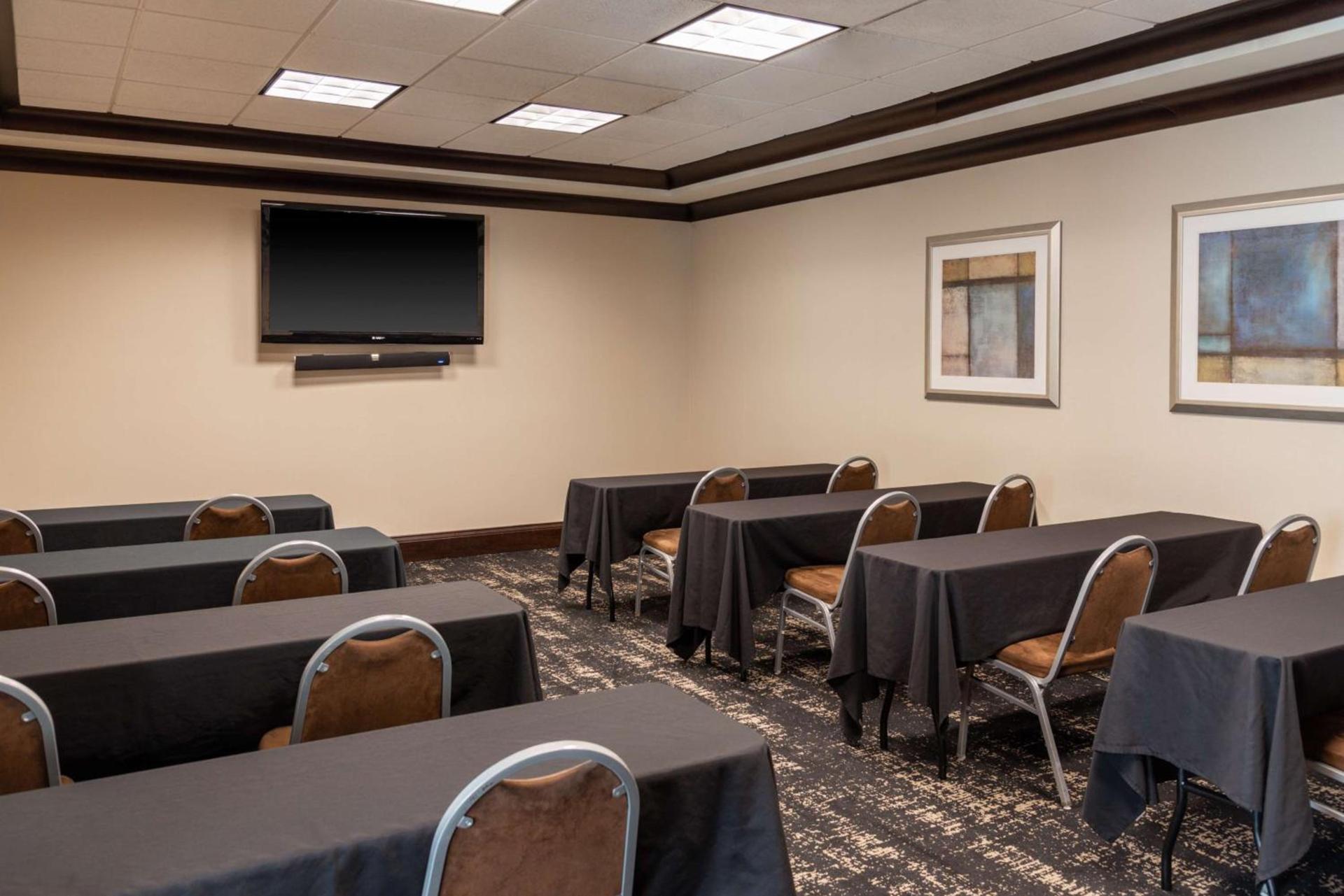 Hilton Garden Inn North Little Rock photo 57