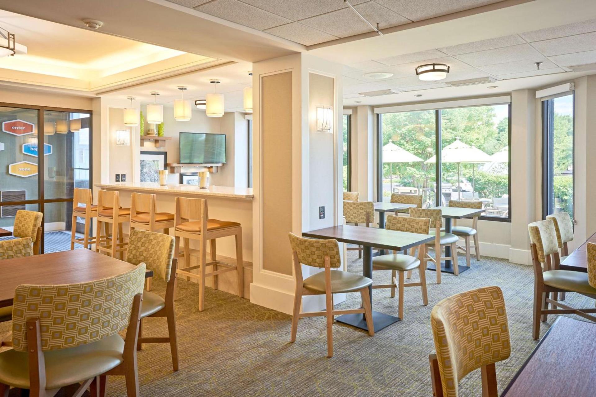 Hampton Inn Lancaster photo 9