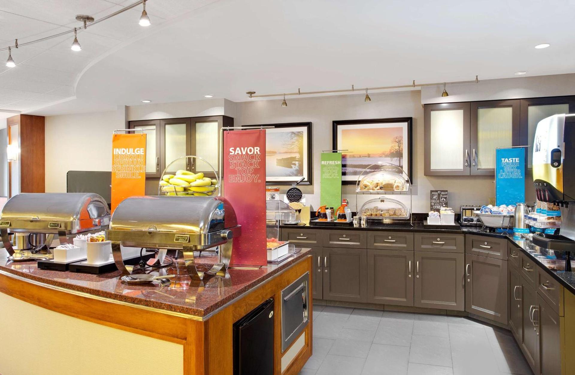 Hampton Inn Lancaster photo 11