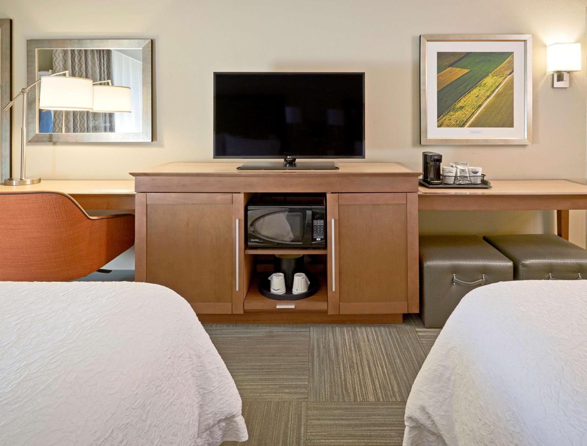 Hampton Inn Lancaster photo 16