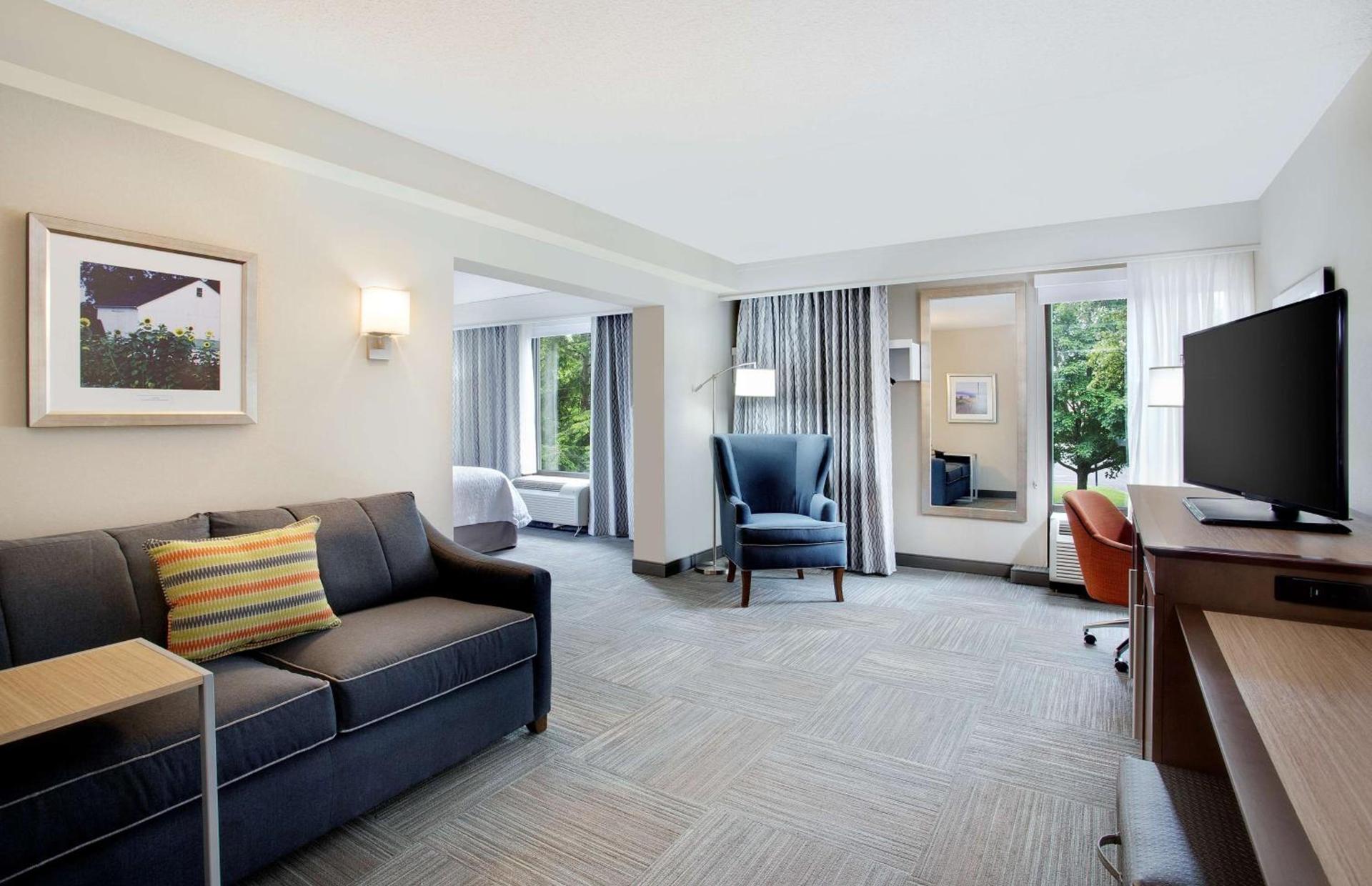 Hampton Inn Lancaster photo 21