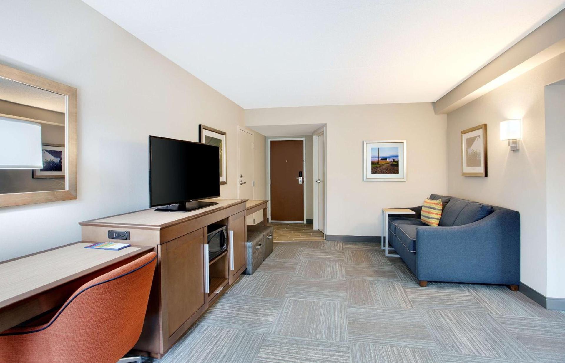 Hampton Inn Lancaster photo 23