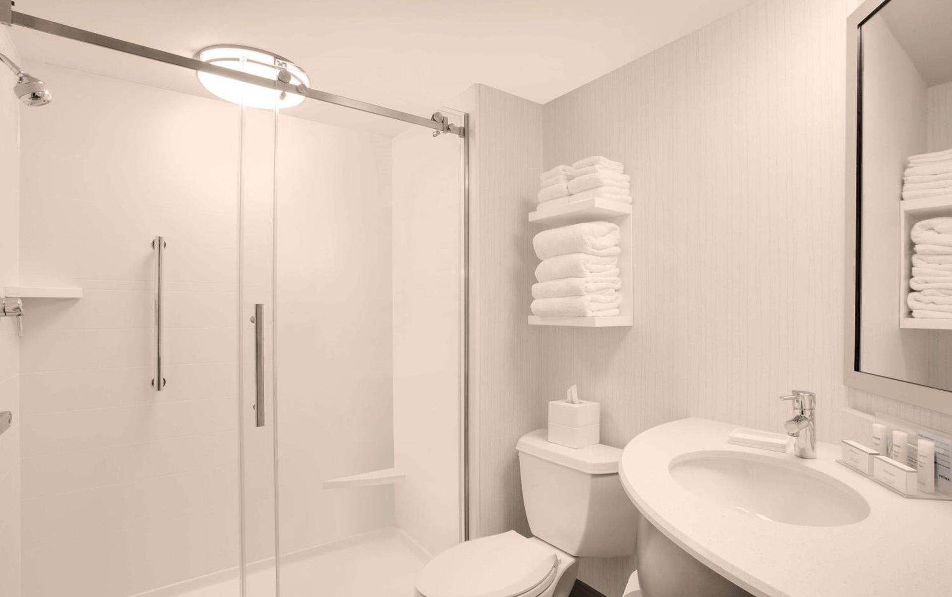 Hampton Inn Lancaster photo 31