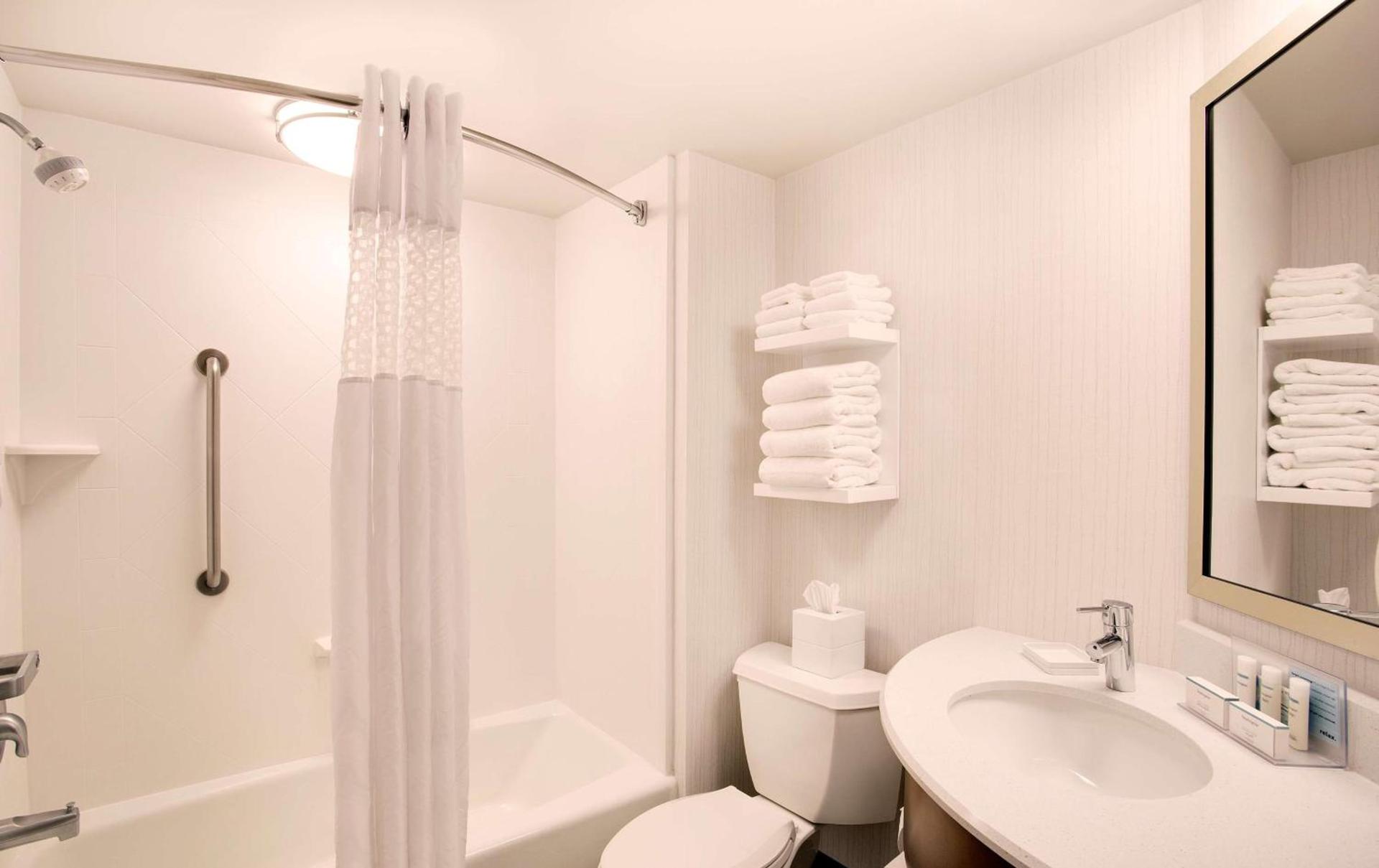 Hampton Inn Lancaster photo 34