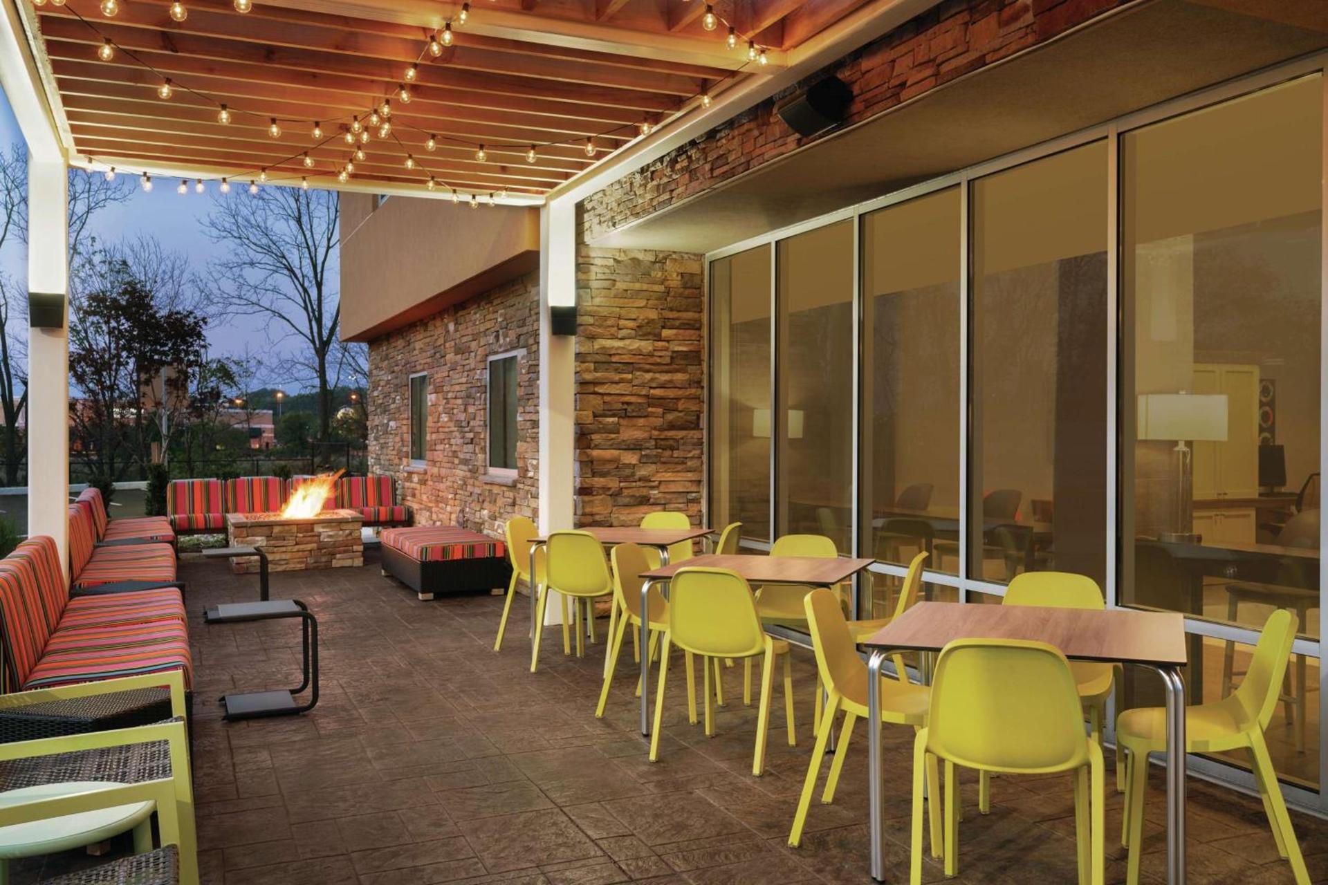 Home2 Suites By Hilton Lancaster photo 2
