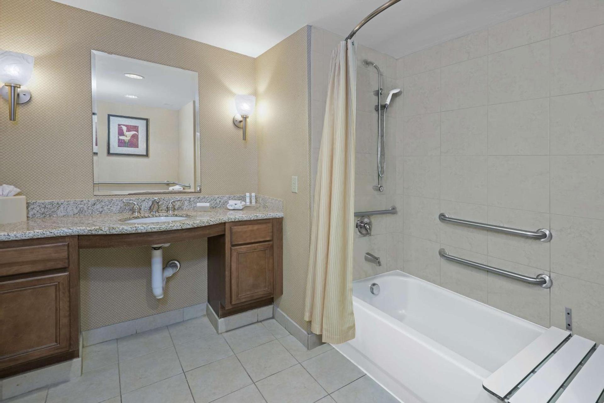 Homewood Suites Laredo at Mall Del Norte photo 24