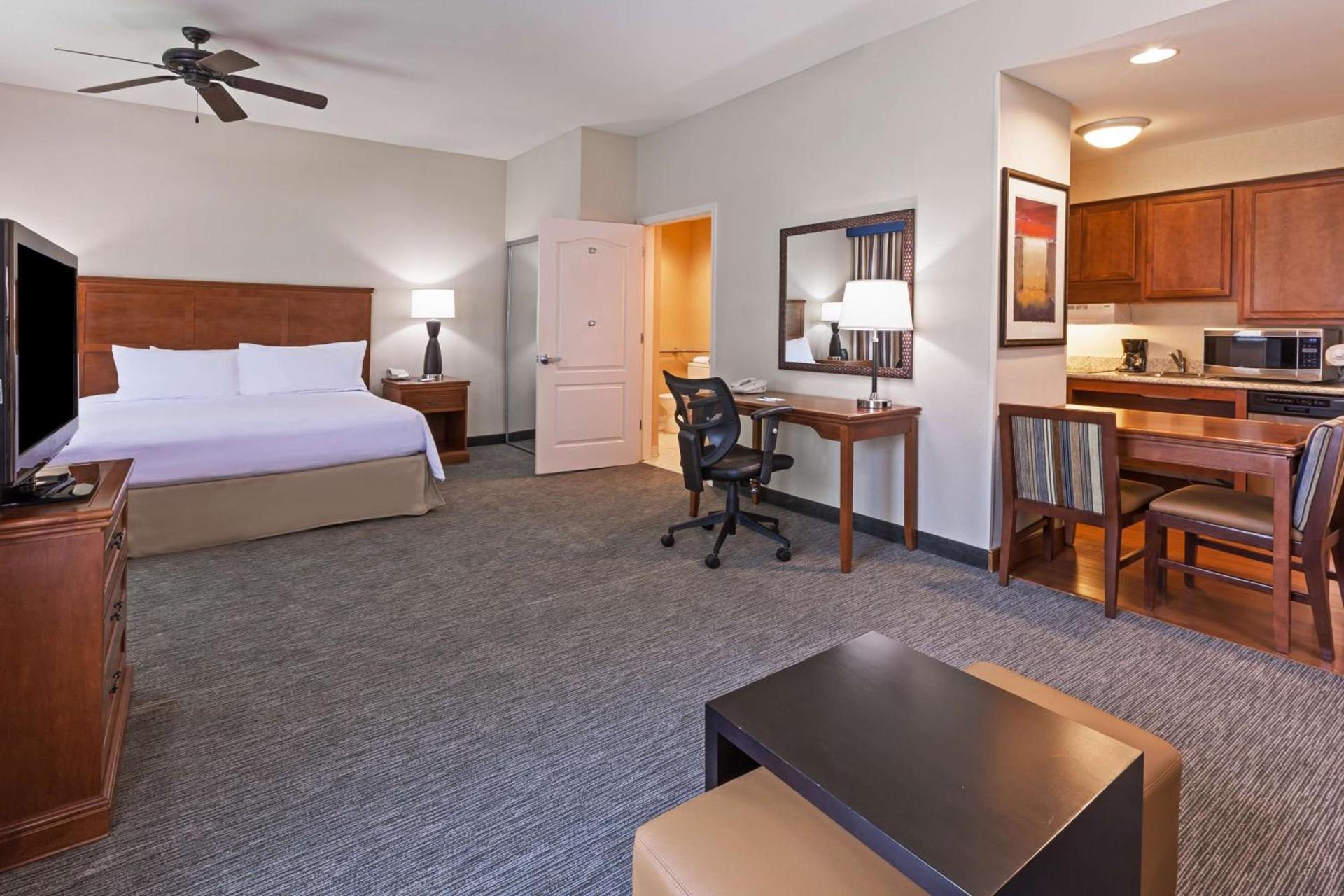 Homewood Suites Laredo at Mall Del Norte photo 27