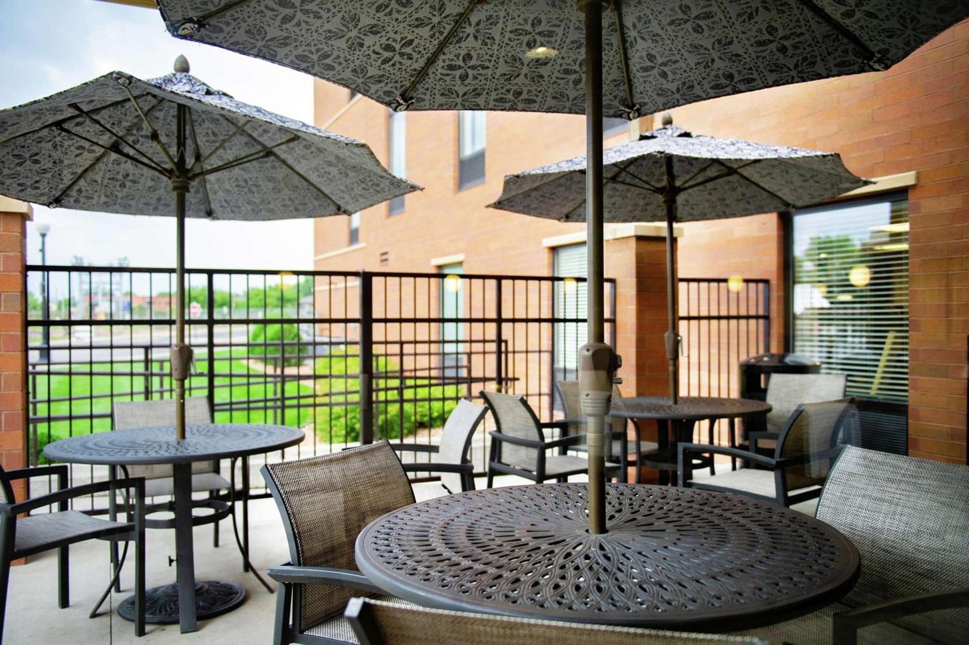 Hampton Inn and Suites La Crosse Downtown photo 2