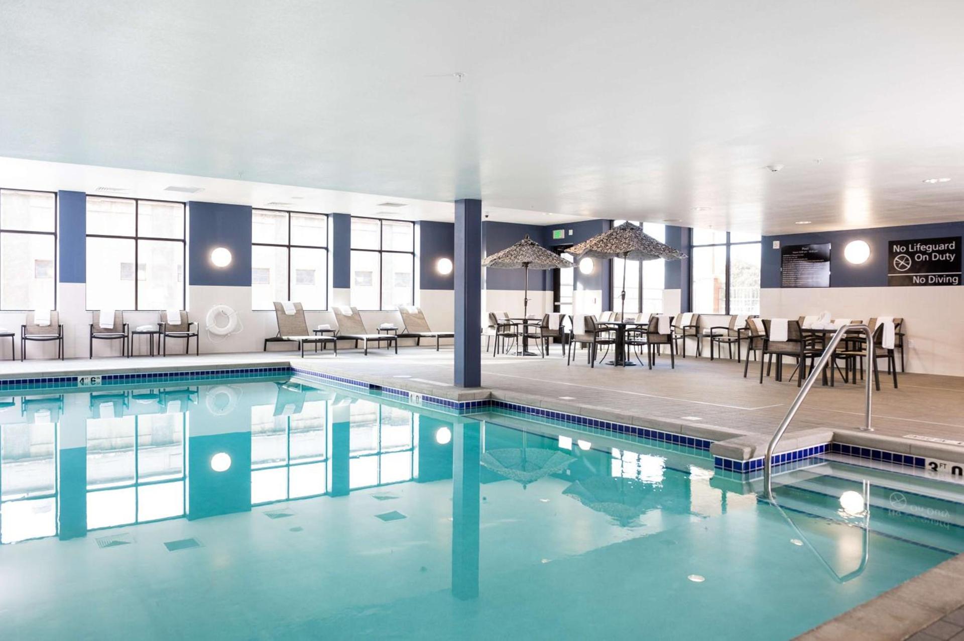 Hampton Inn and Suites La Crosse Downtown photo 15