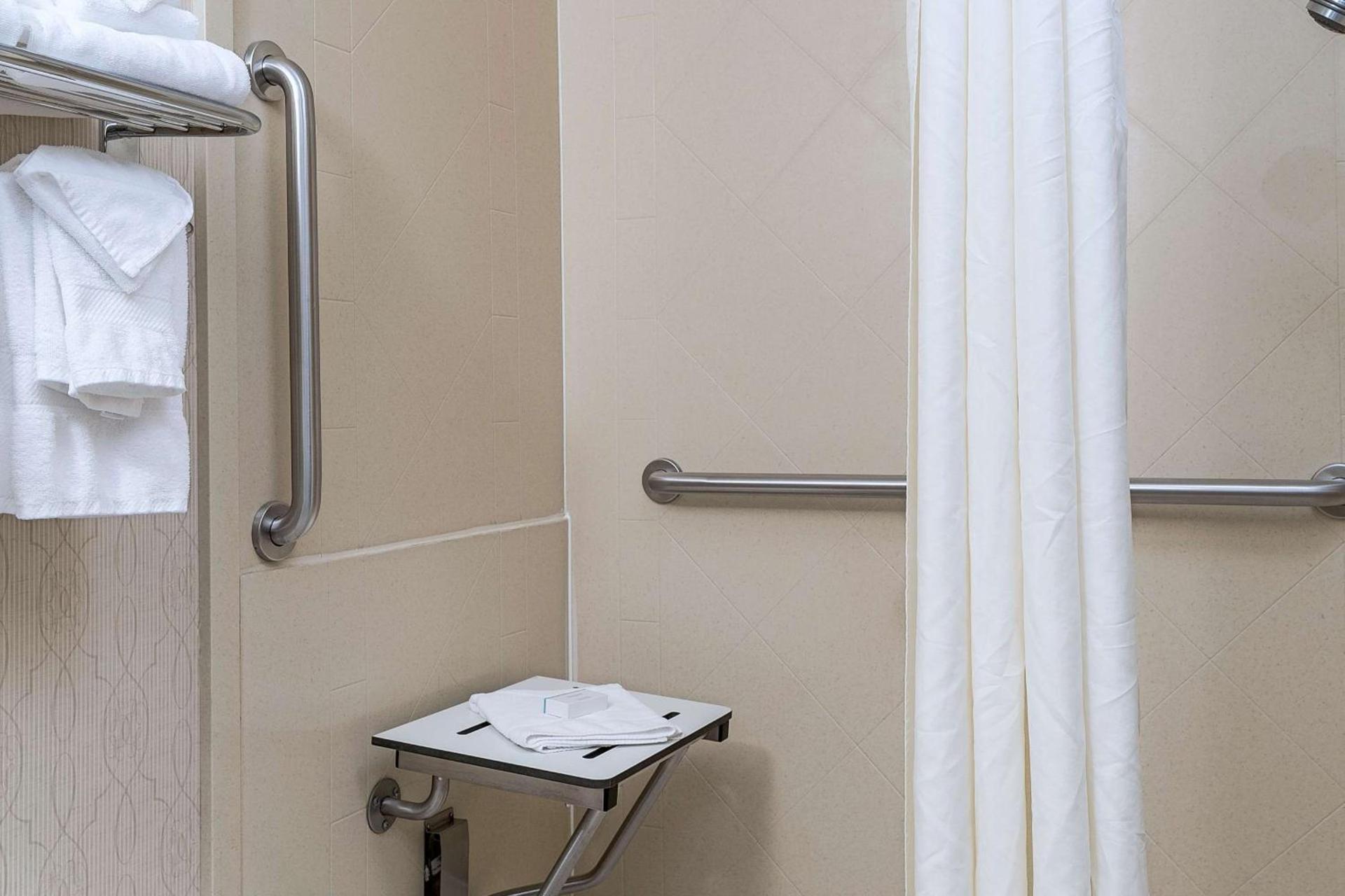 Hampton Inn Littleton photo 20