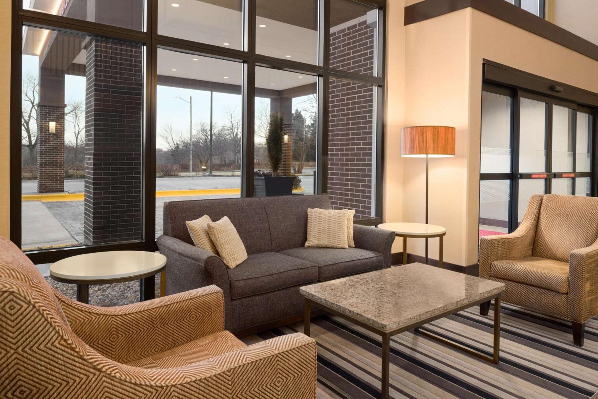 Hampton Inn Lawrence photo 6