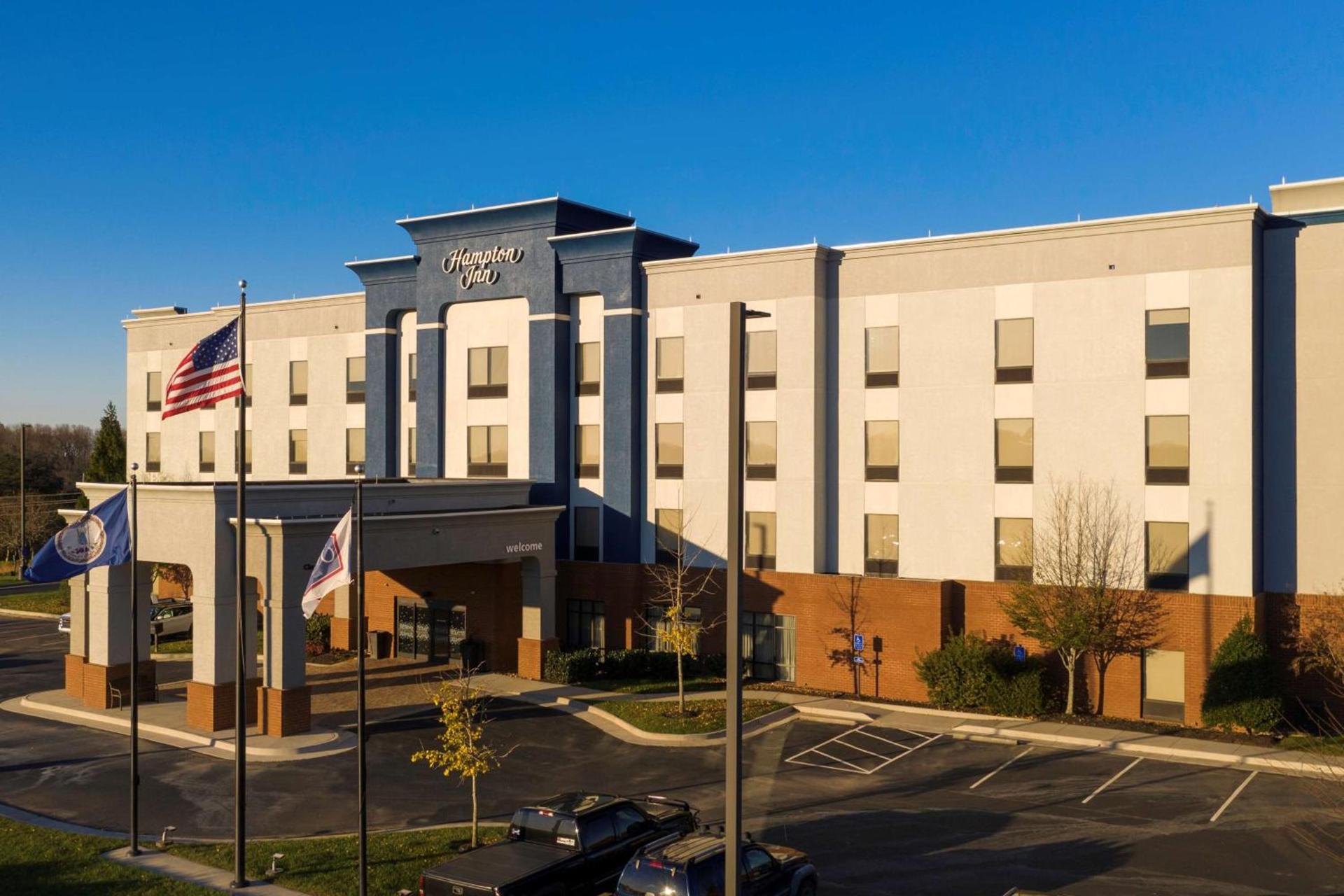 Hampton Inn Gretna - Smith Mountain Lake photo 1