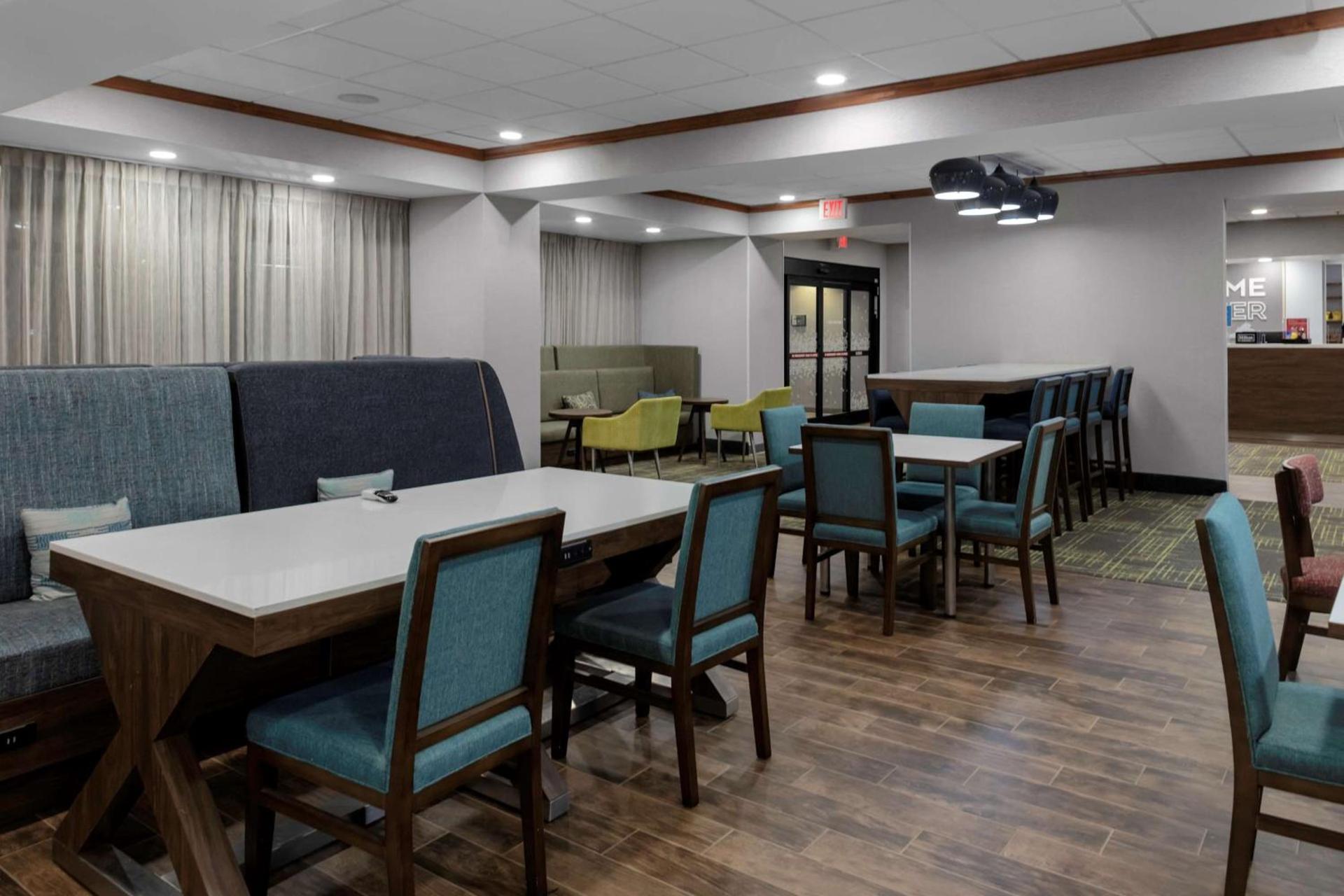 Hampton Inn Gretna - Smith Mountain Lake photo 8