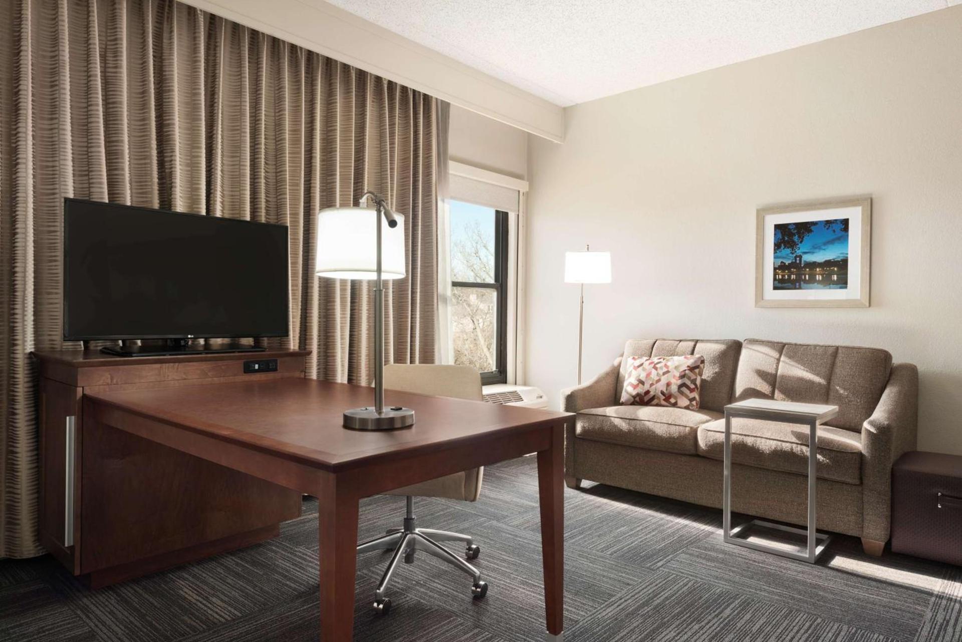 Hampton Inn Lawrence photo 22