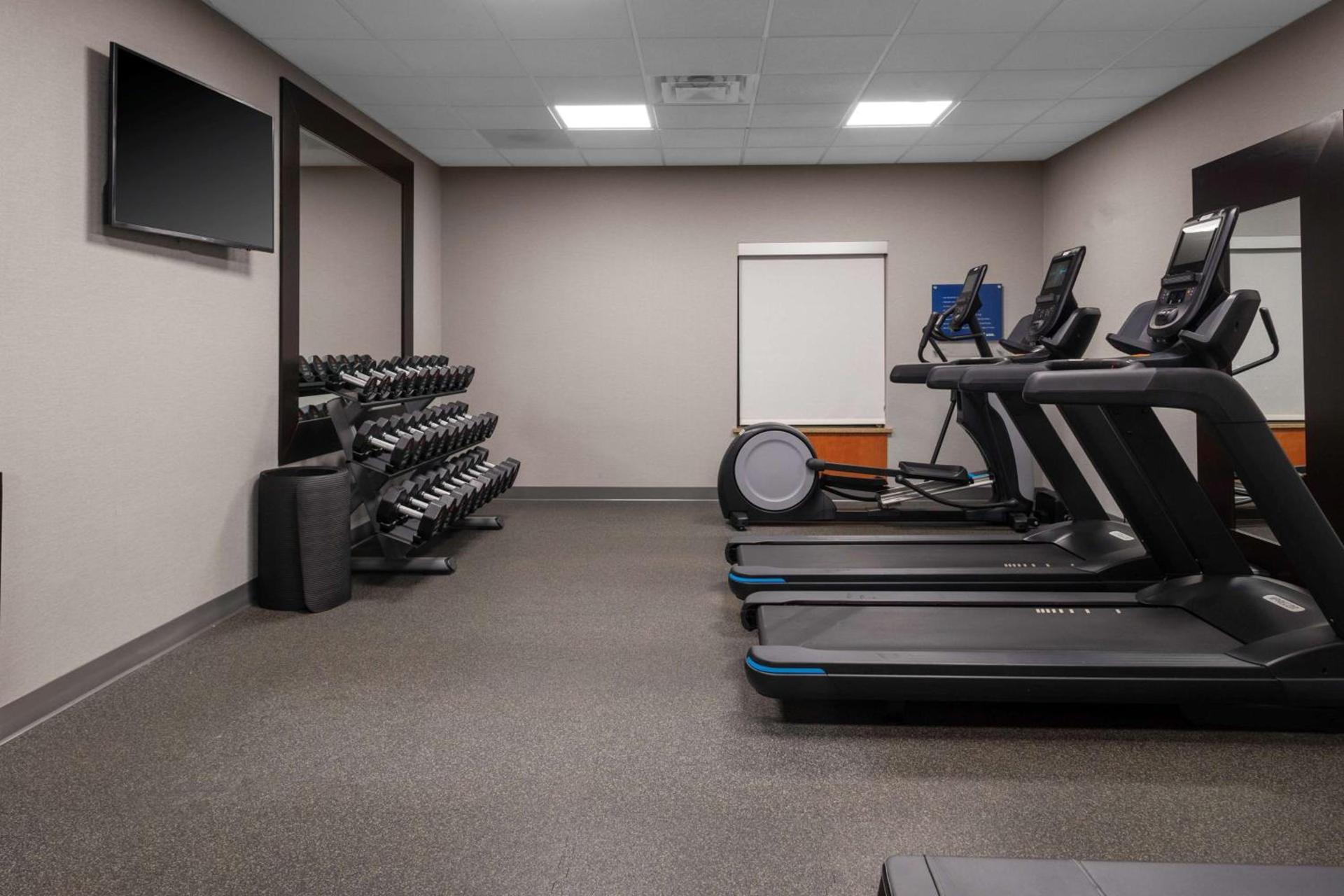 Hampton Inn Gretna - Smith Mountain Lake photo 12