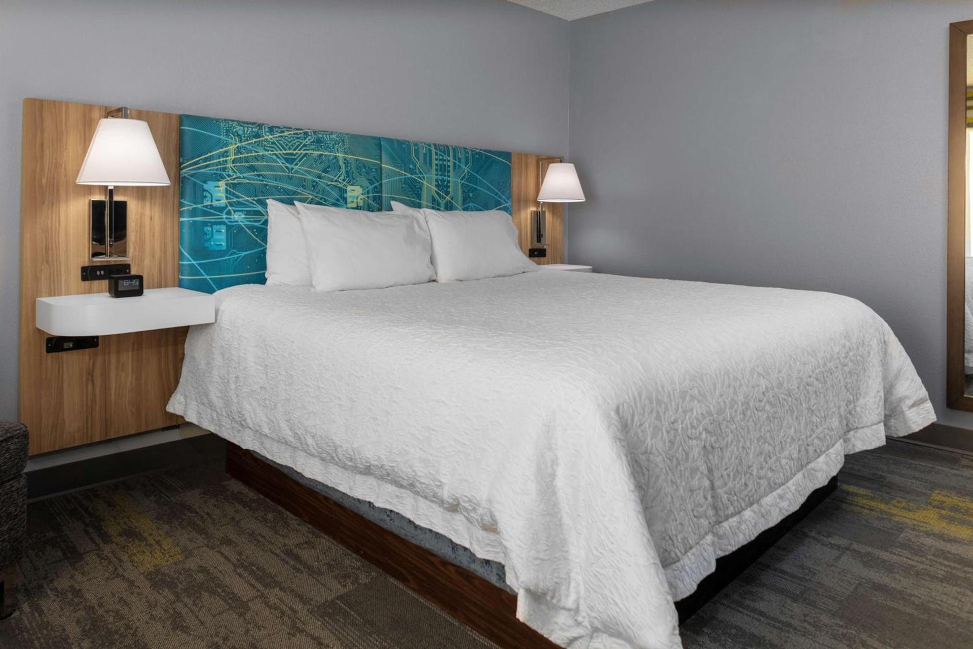 Hampton Inn Gretna - Smith Mountain Lake photo 17