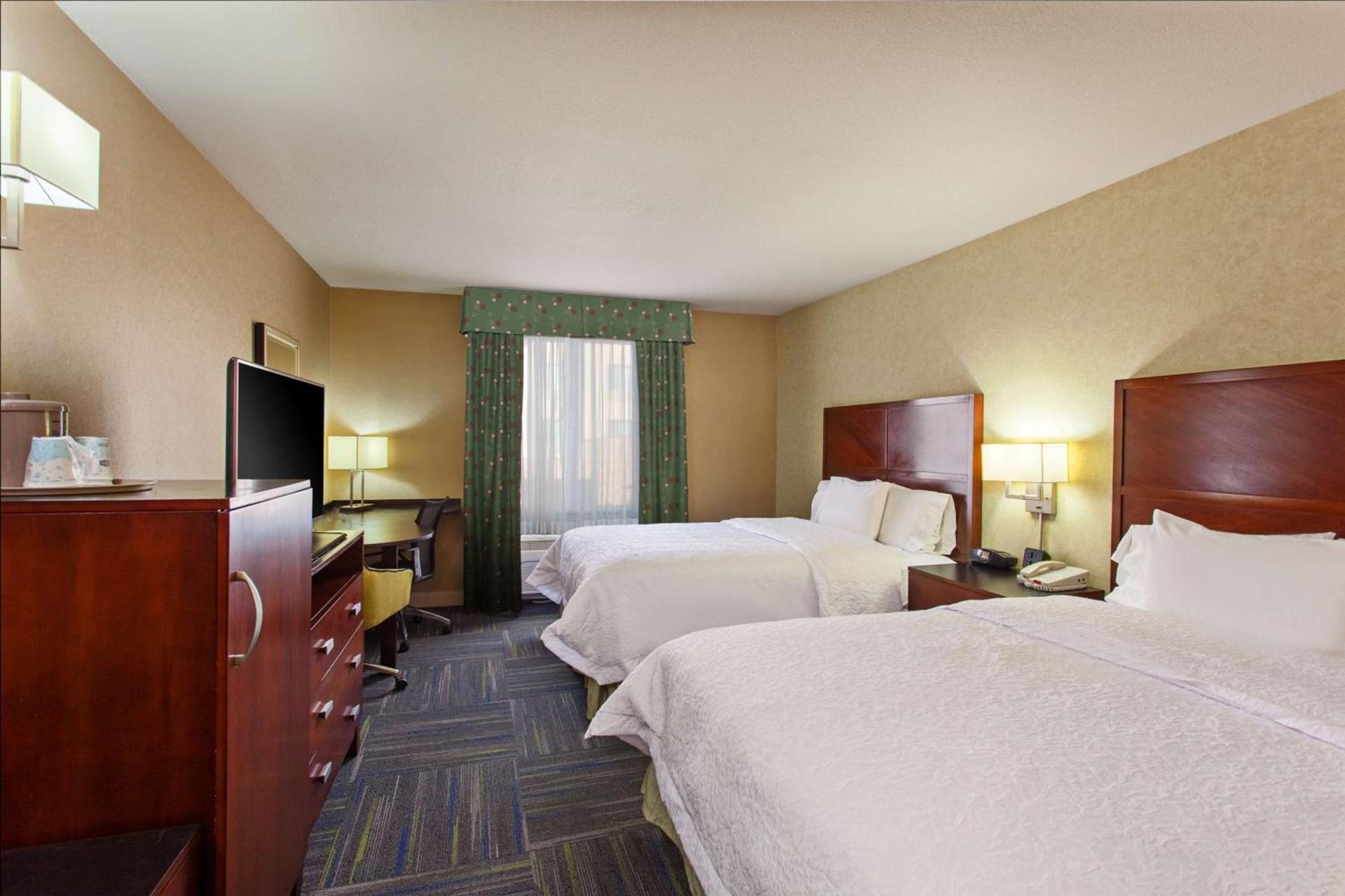 Hampton Inn and Suites Merced photo 14