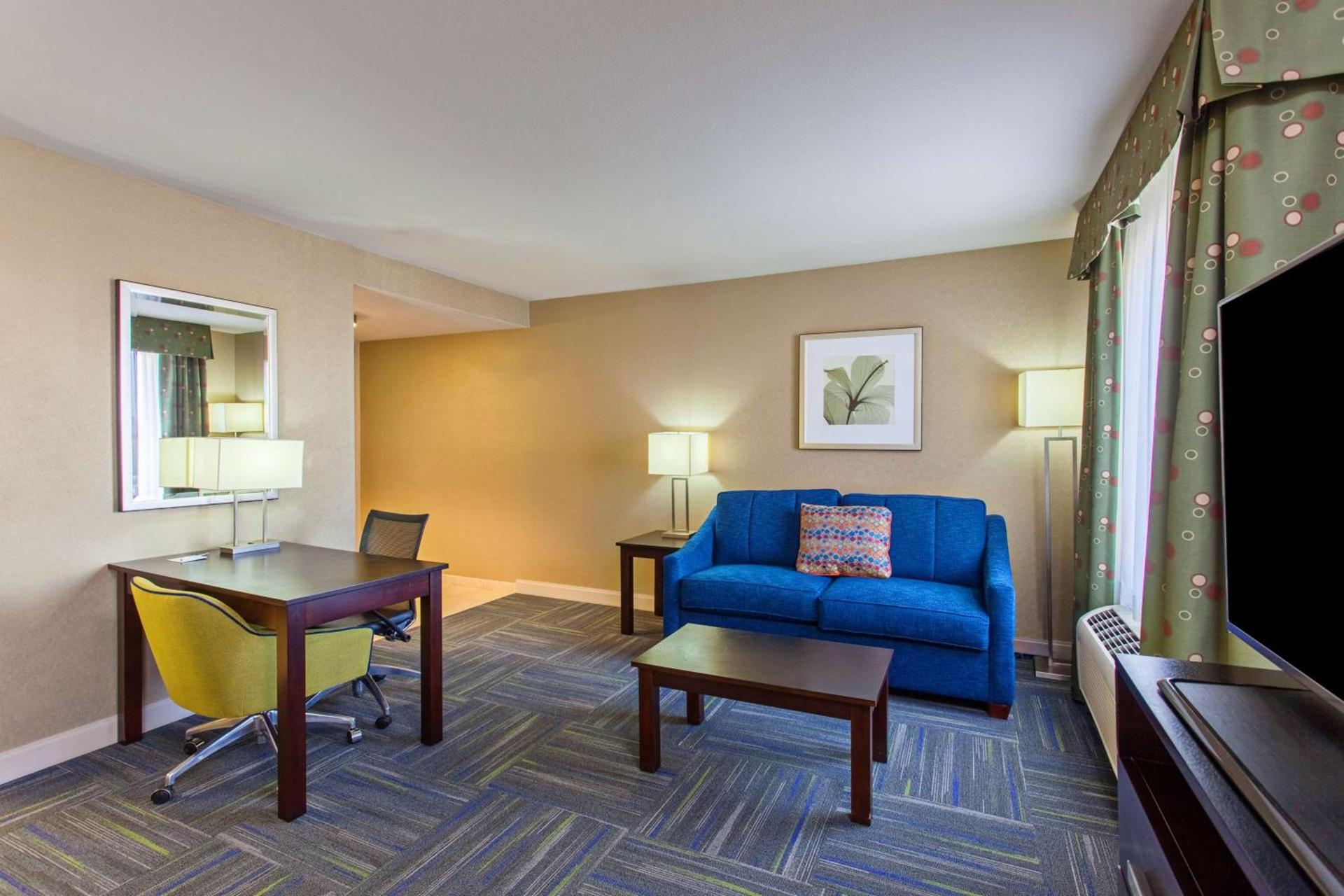 Hampton Inn and Suites Merced photo 20