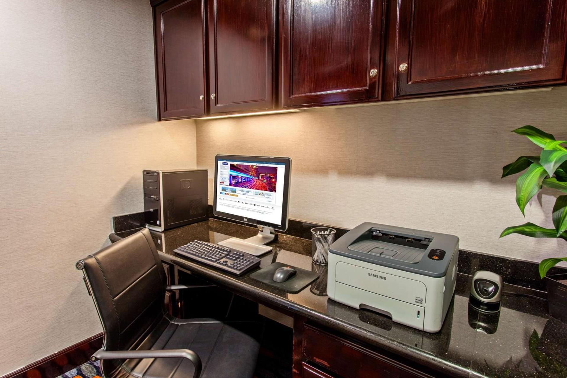 Hampton Inn and Suites Merced photo 23