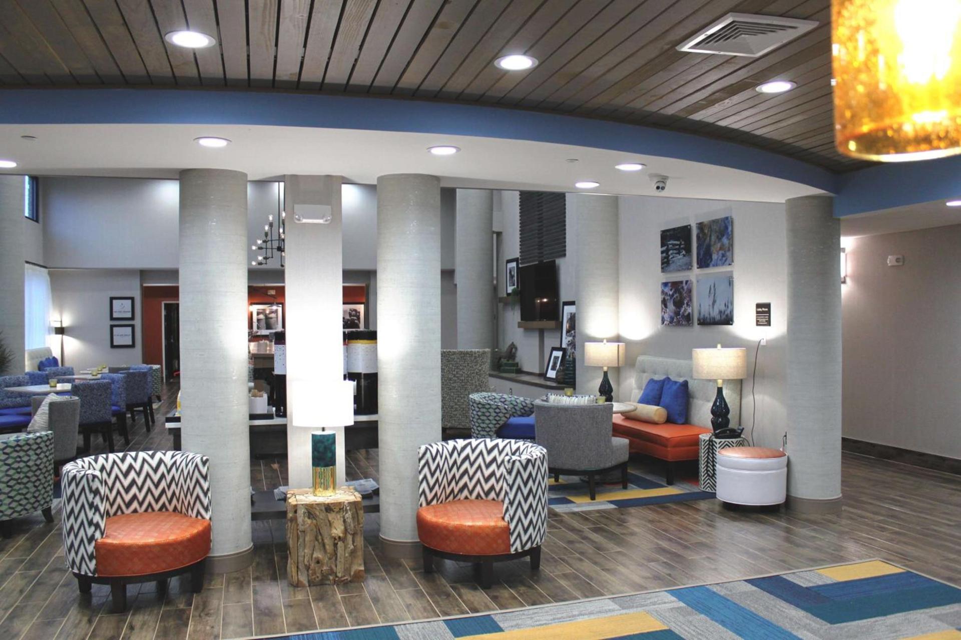 Hampton Inn Forsyth photo 4
