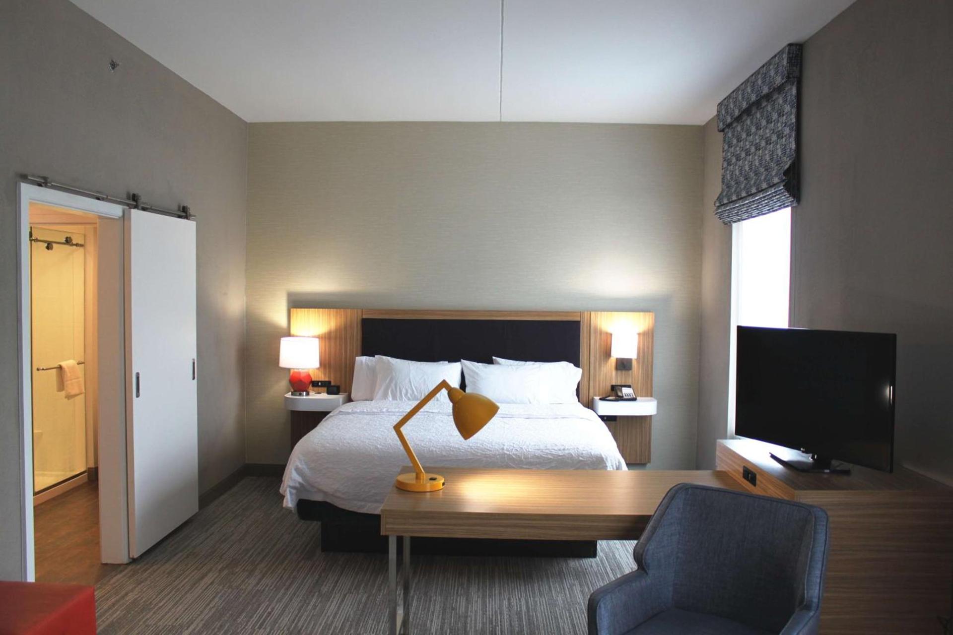 Hampton Inn Forsyth photo 22