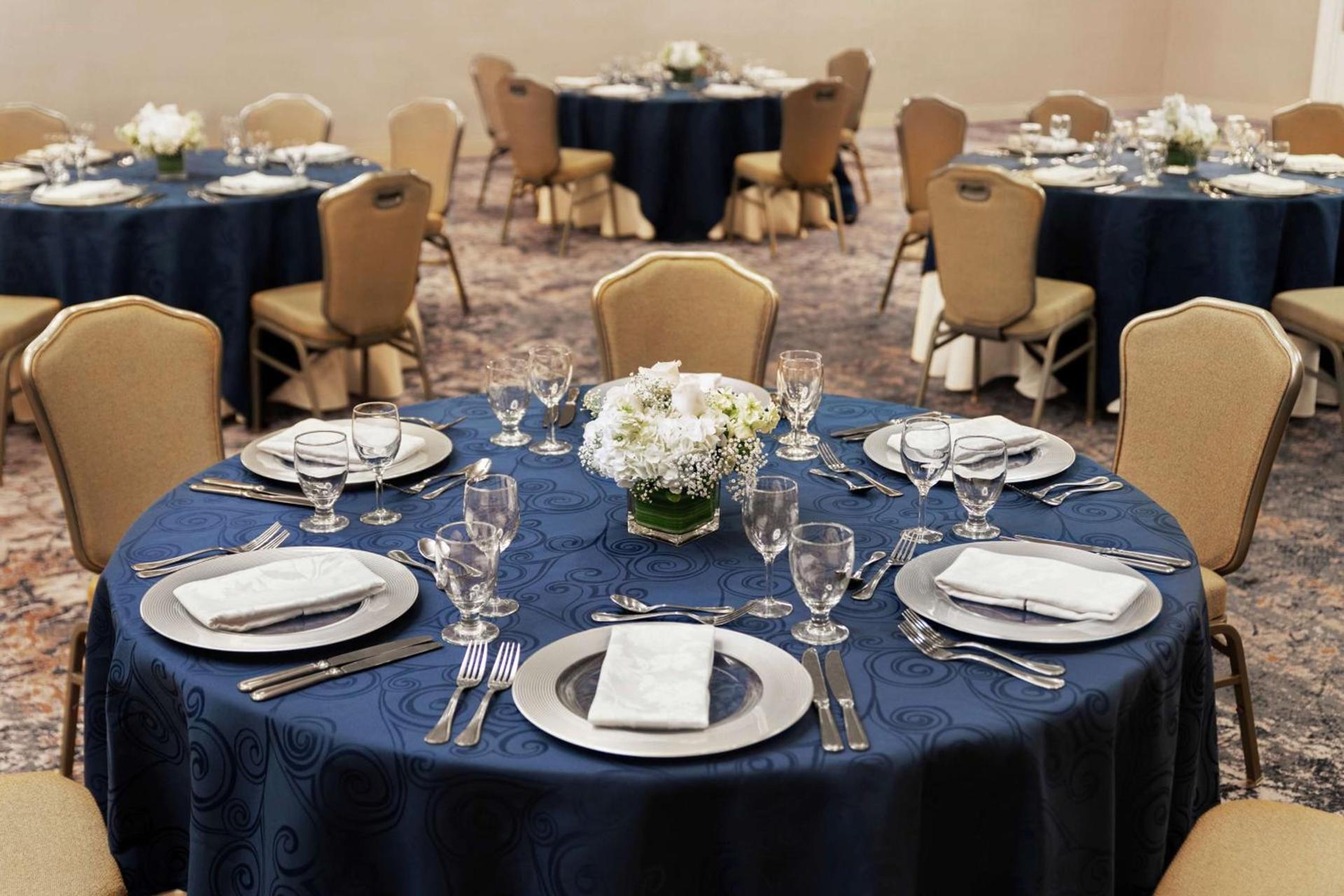DoubleTree by Hilton McLean Tysons photo 10