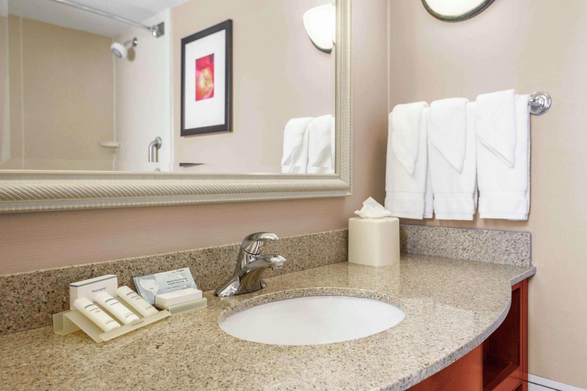 Hilton Garden Inn Independence photo 23