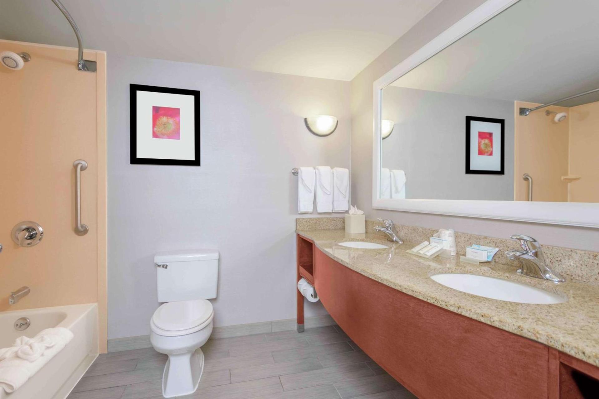 Hilton Garden Inn Independence photo 25
