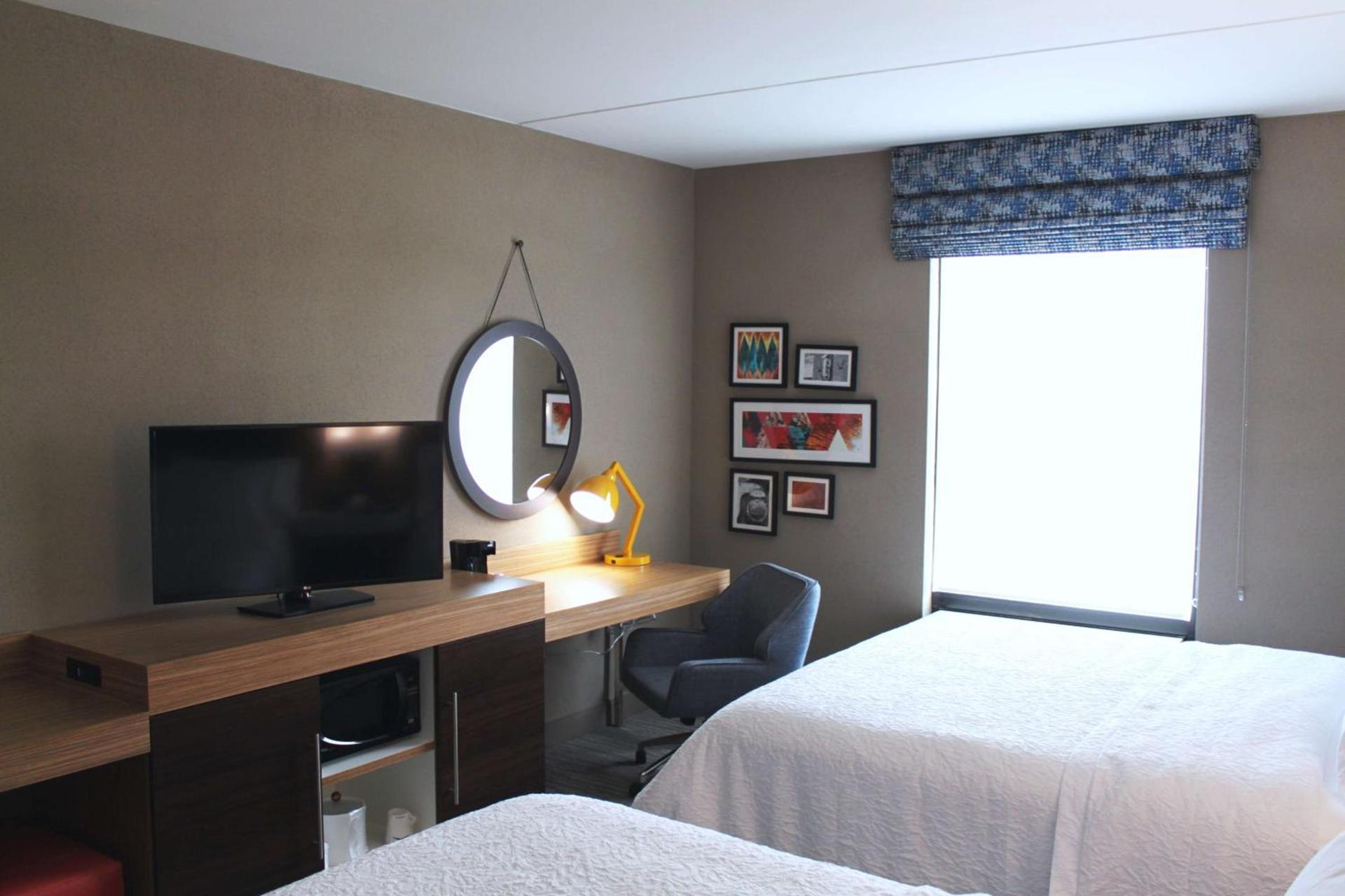 Hampton Inn Forsyth photo 37