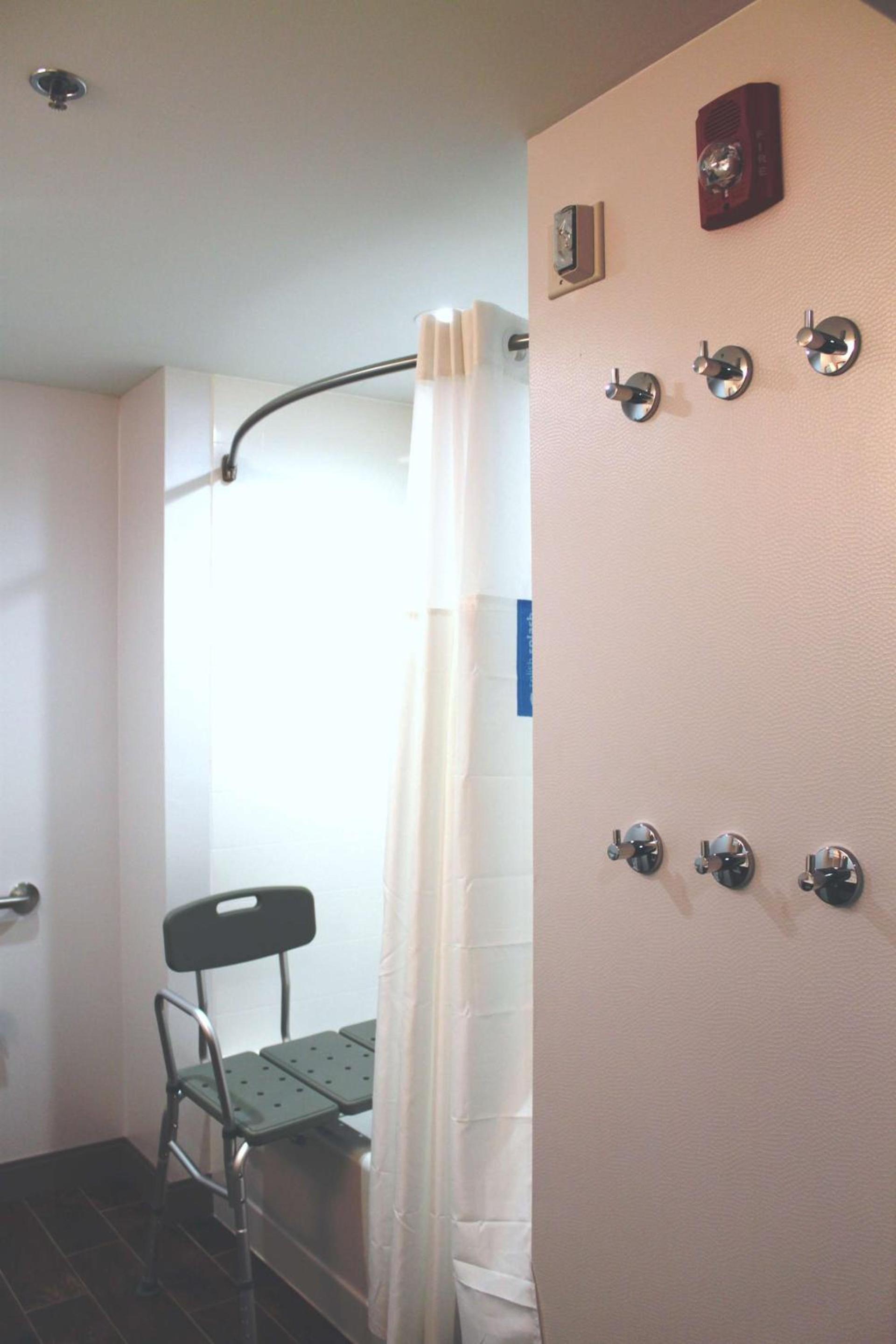 Hampton Inn Forsyth photo 44