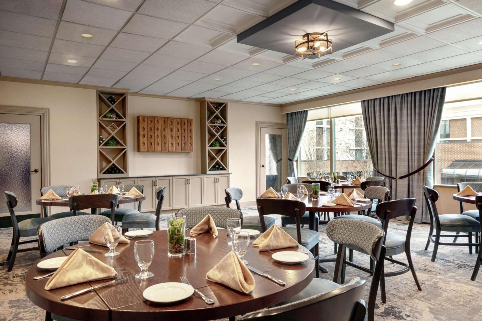 DoubleTree by Hilton McLean Tysons photo 18
