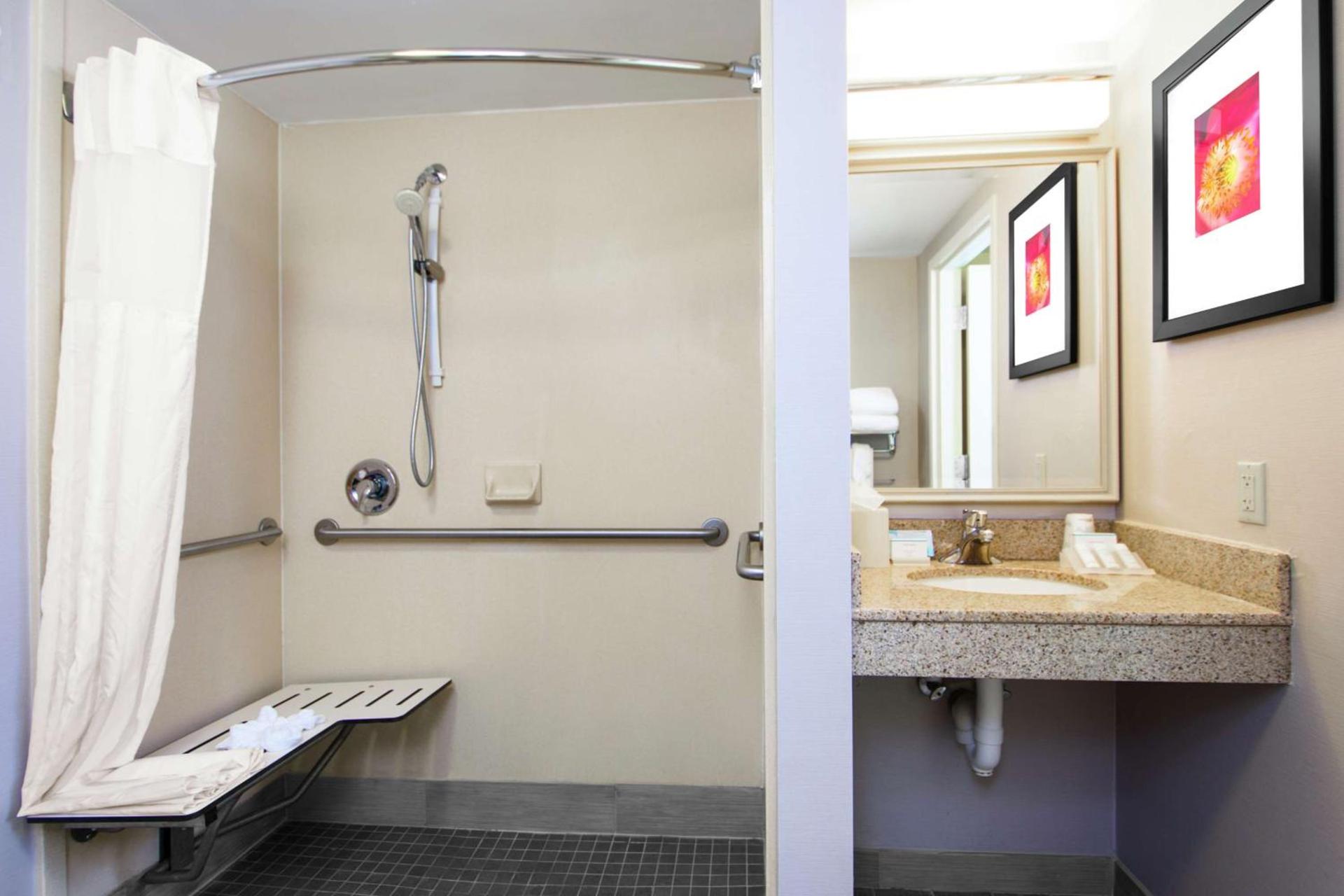 Hilton Garden Inn Independence photo 38