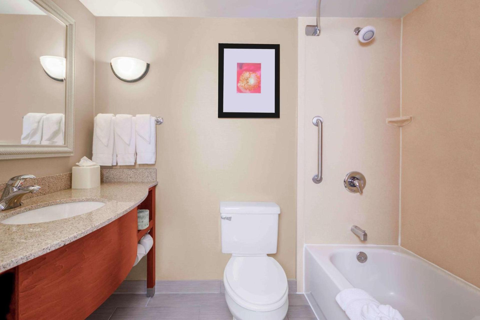 Hilton Garden Inn Independence photo 39