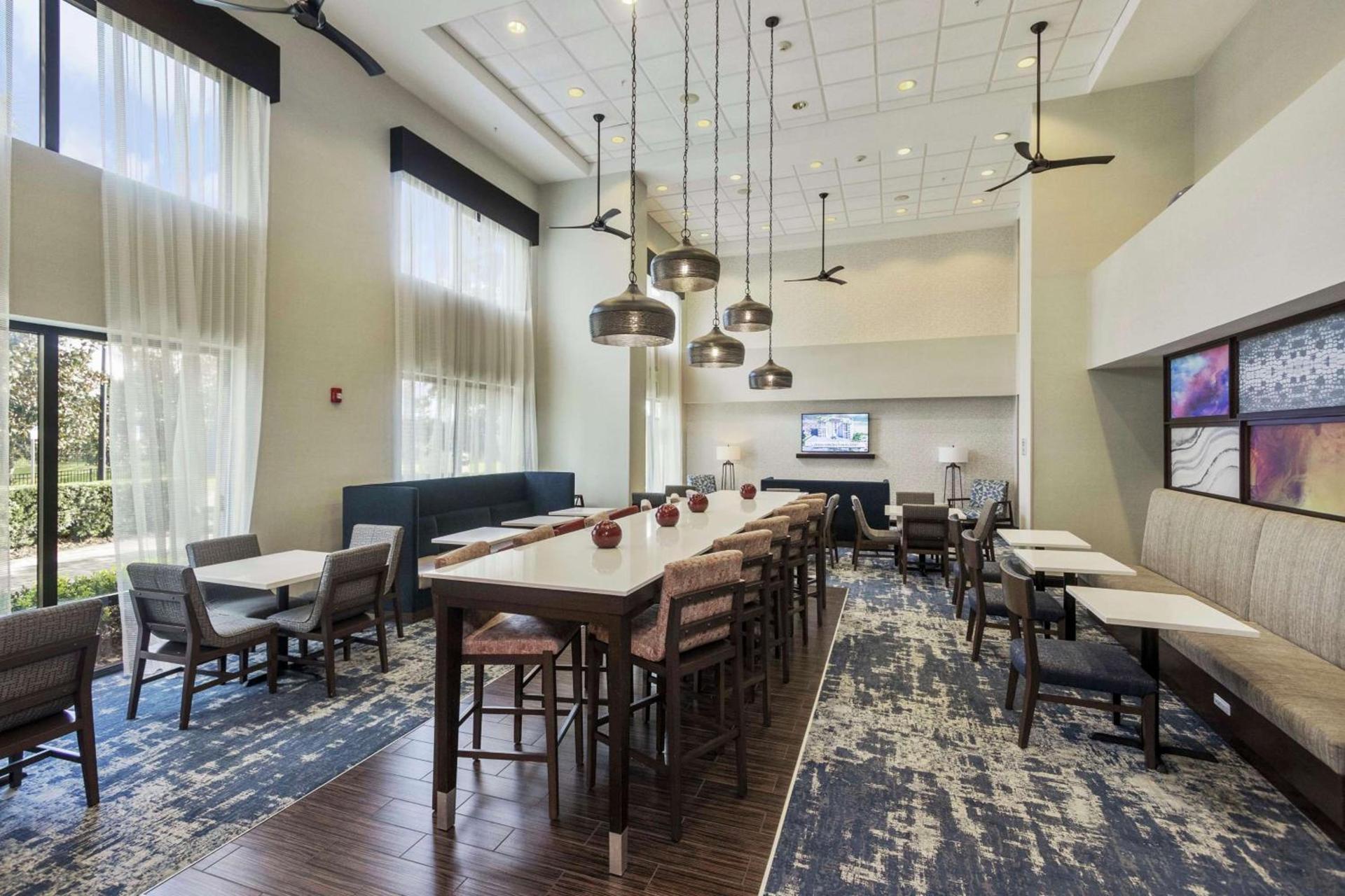 Hampton Inn & Suites Orlando-Apopka photo 17