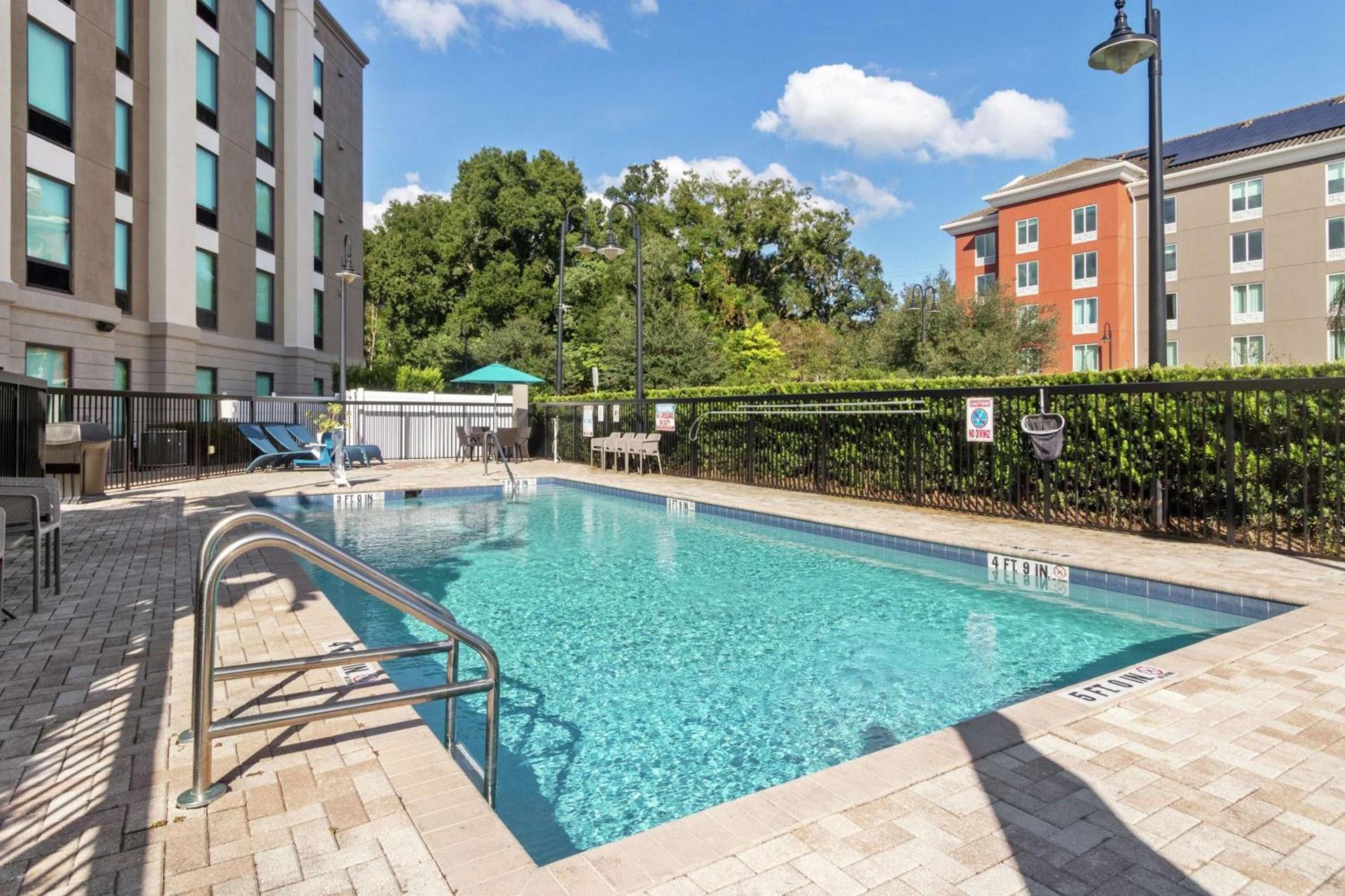 Hampton Inn & Suites Orlando-Apopka photo 3