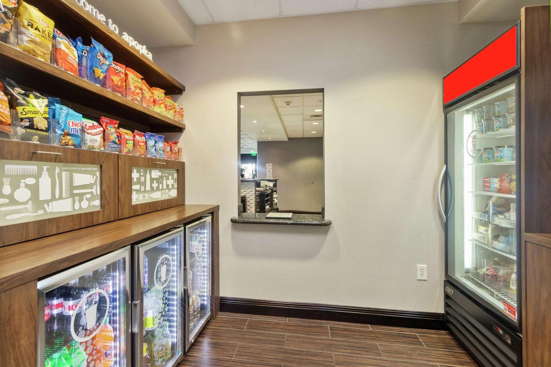 Hampton Inn & Suites Orlando-Apopka photo 35
