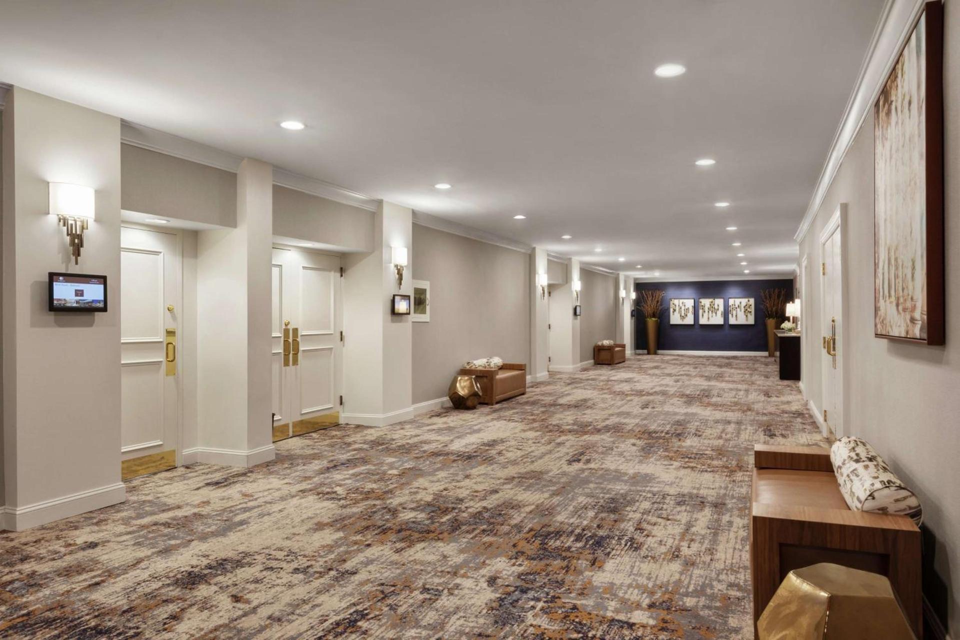 DoubleTree by Hilton McLean Tysons photo 47