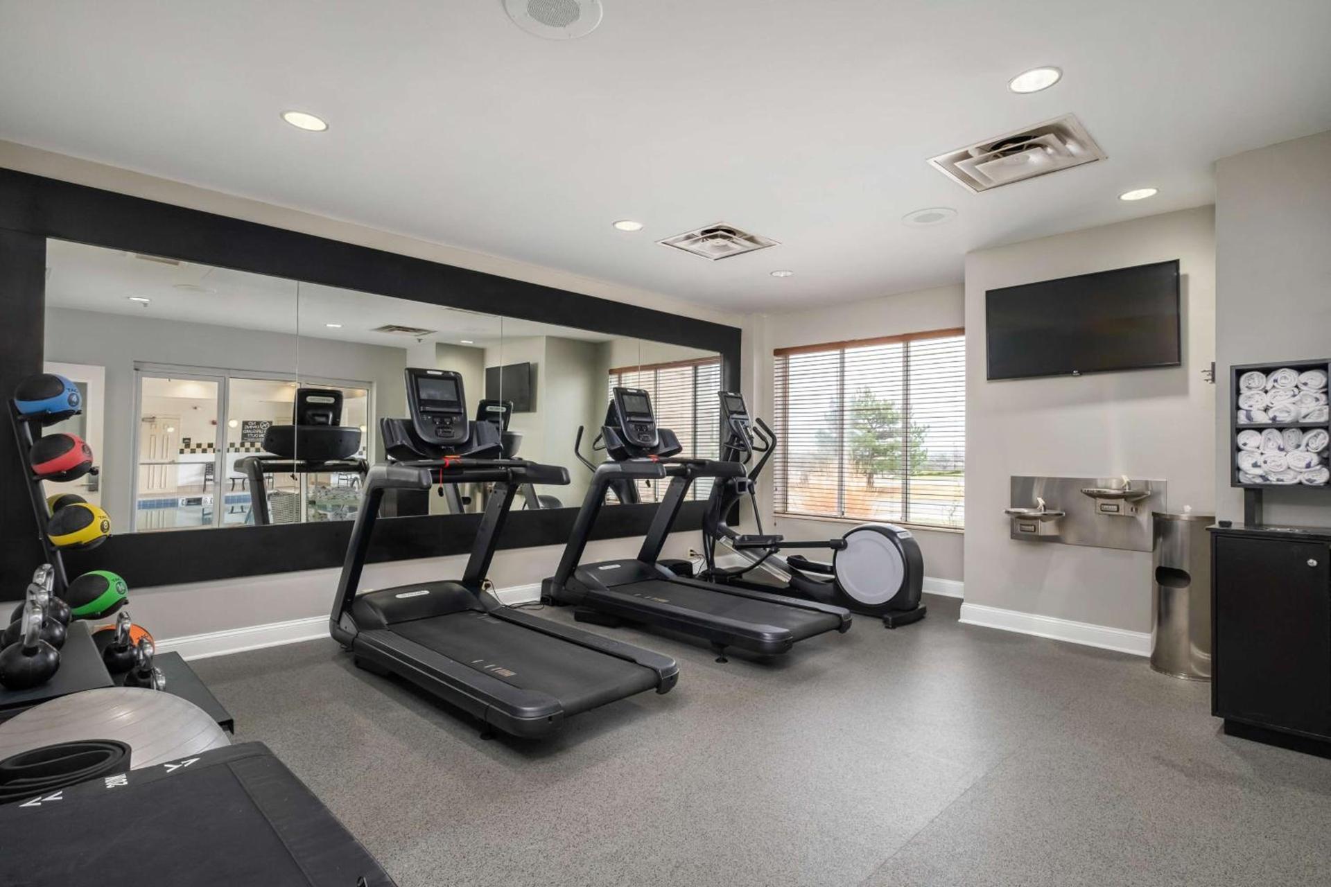 Hilton Garden Inn Overland Park photo 11