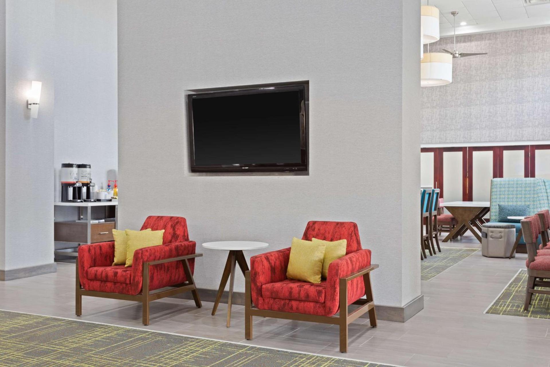 Hampton Inn & Suites Orlando International Drive North photo 3