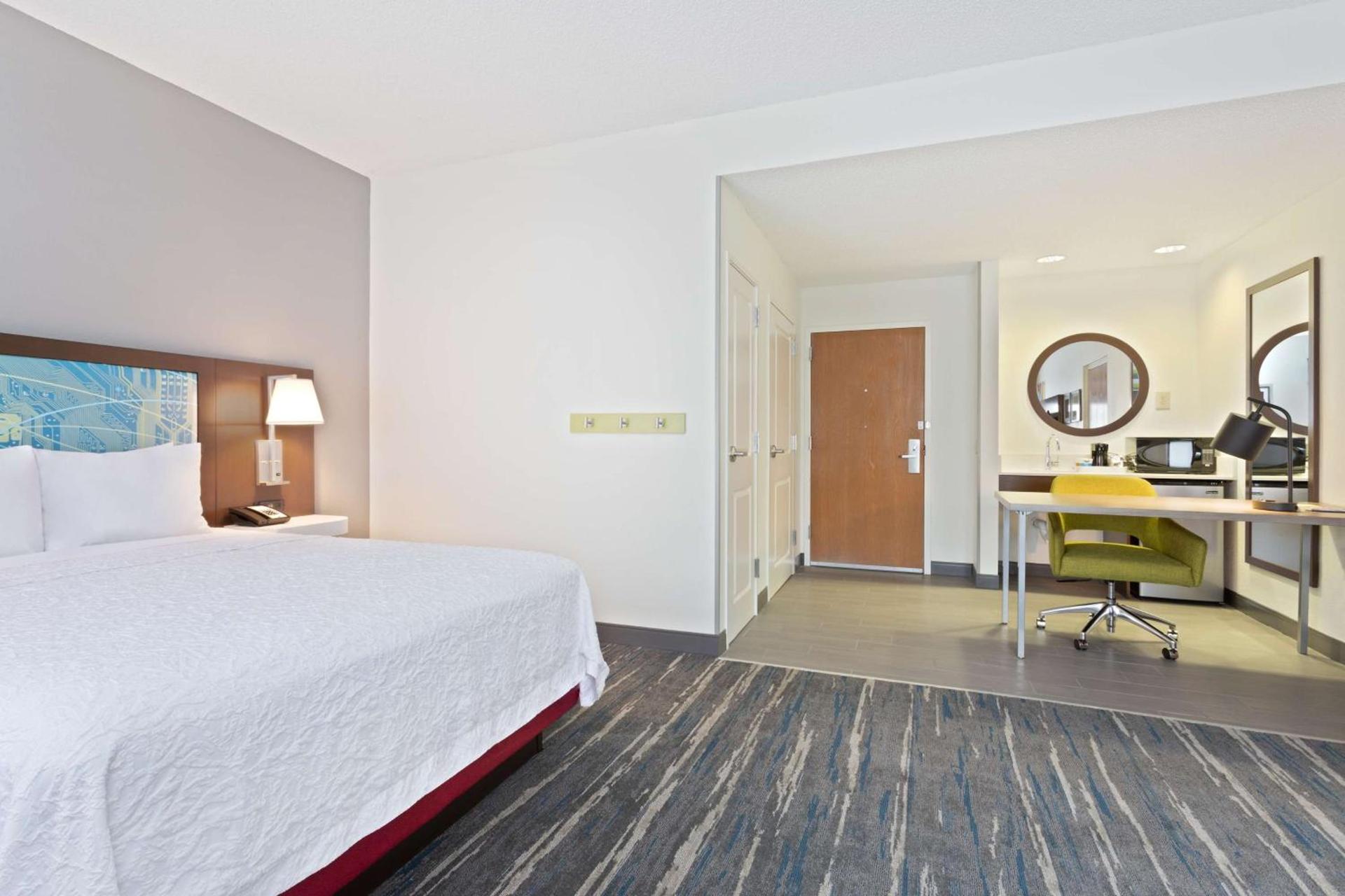 Hampton Inn & Suites Orlando International Drive North photo 16
