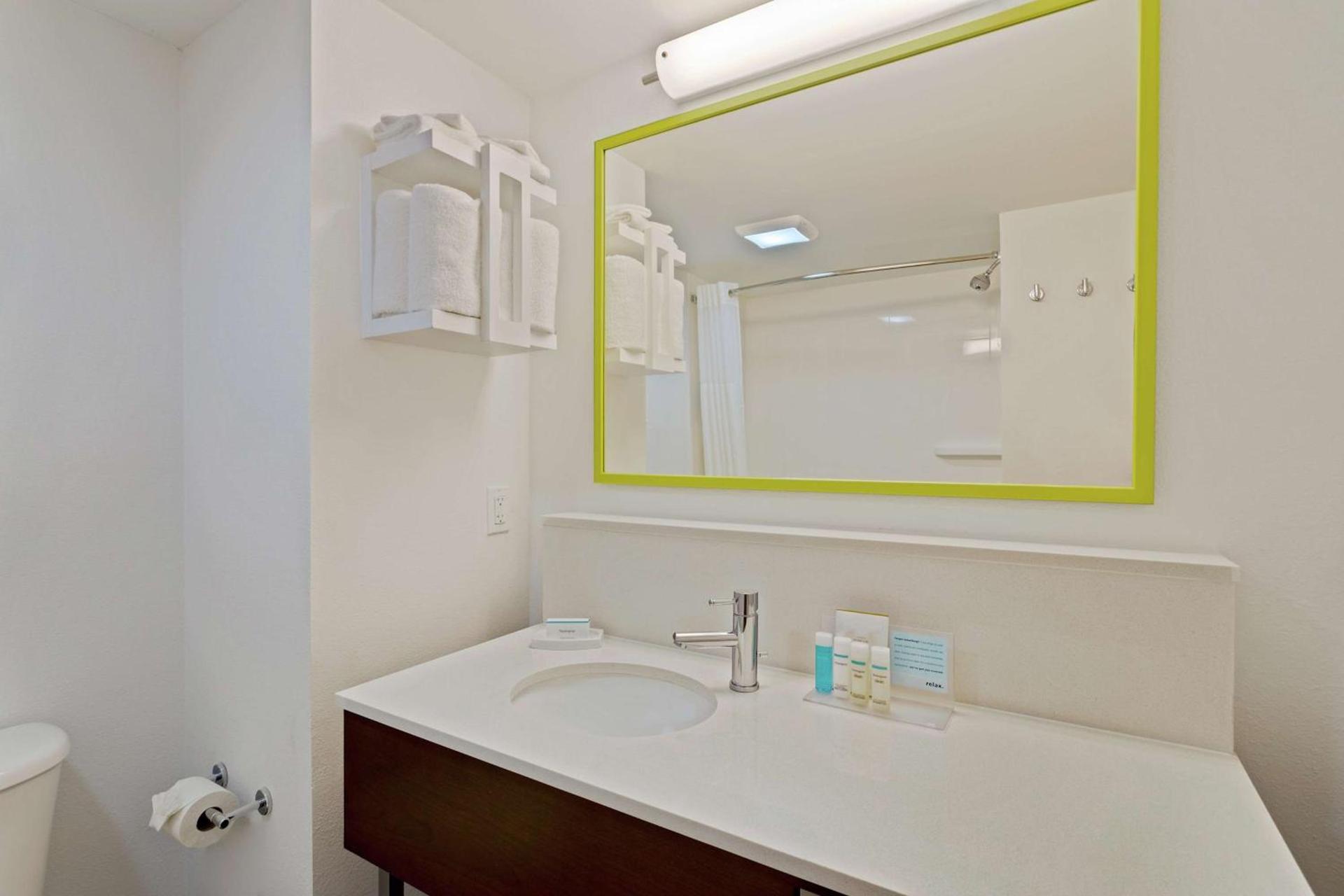 Hampton Inn & Suites Orlando International Drive North photo 18