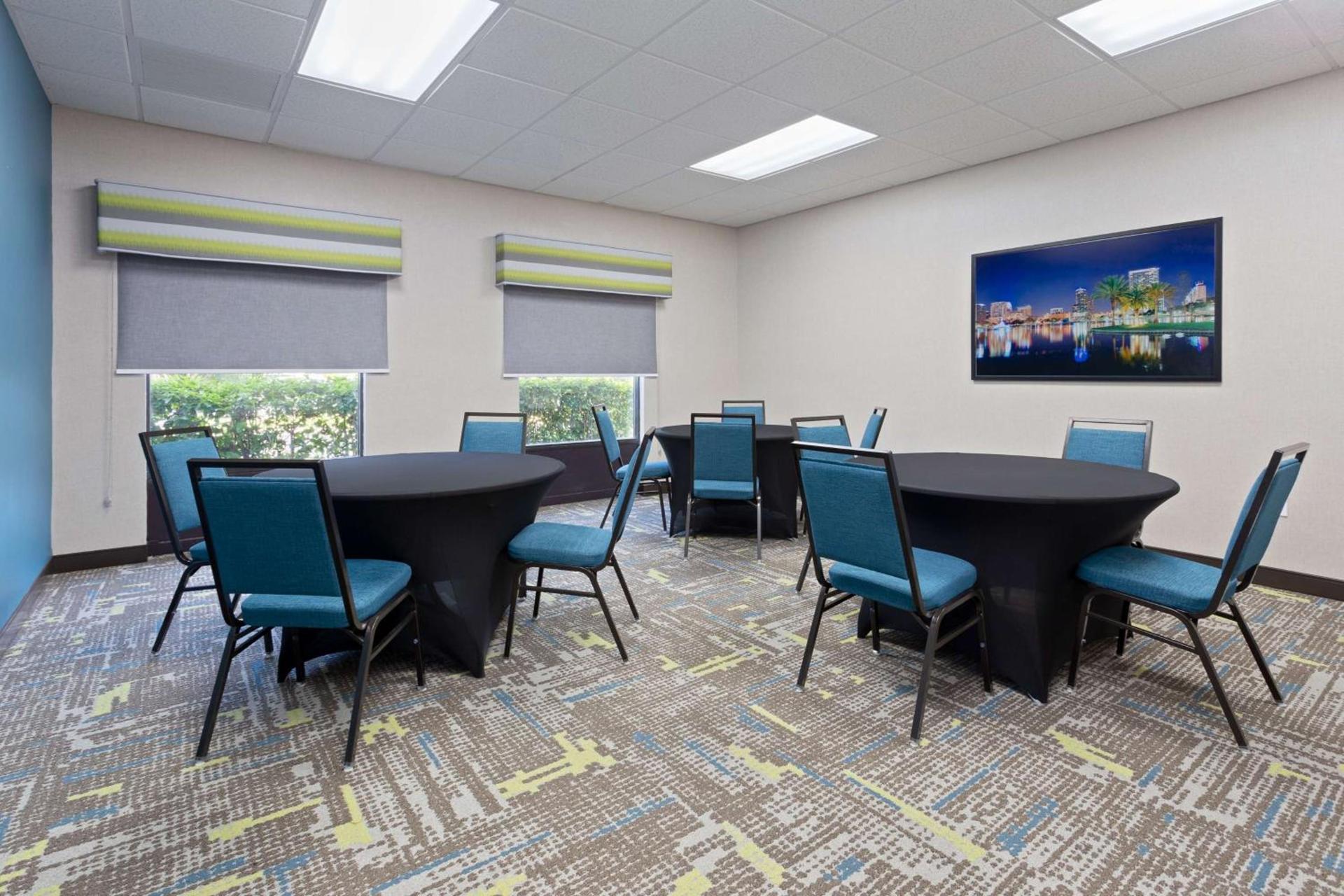 Hampton Inn & Suites Orlando International Drive North photo 37
