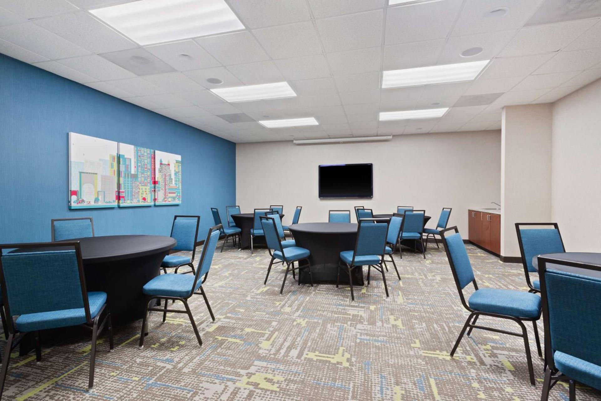 Hampton Inn & Suites Orlando International Drive North photo 39