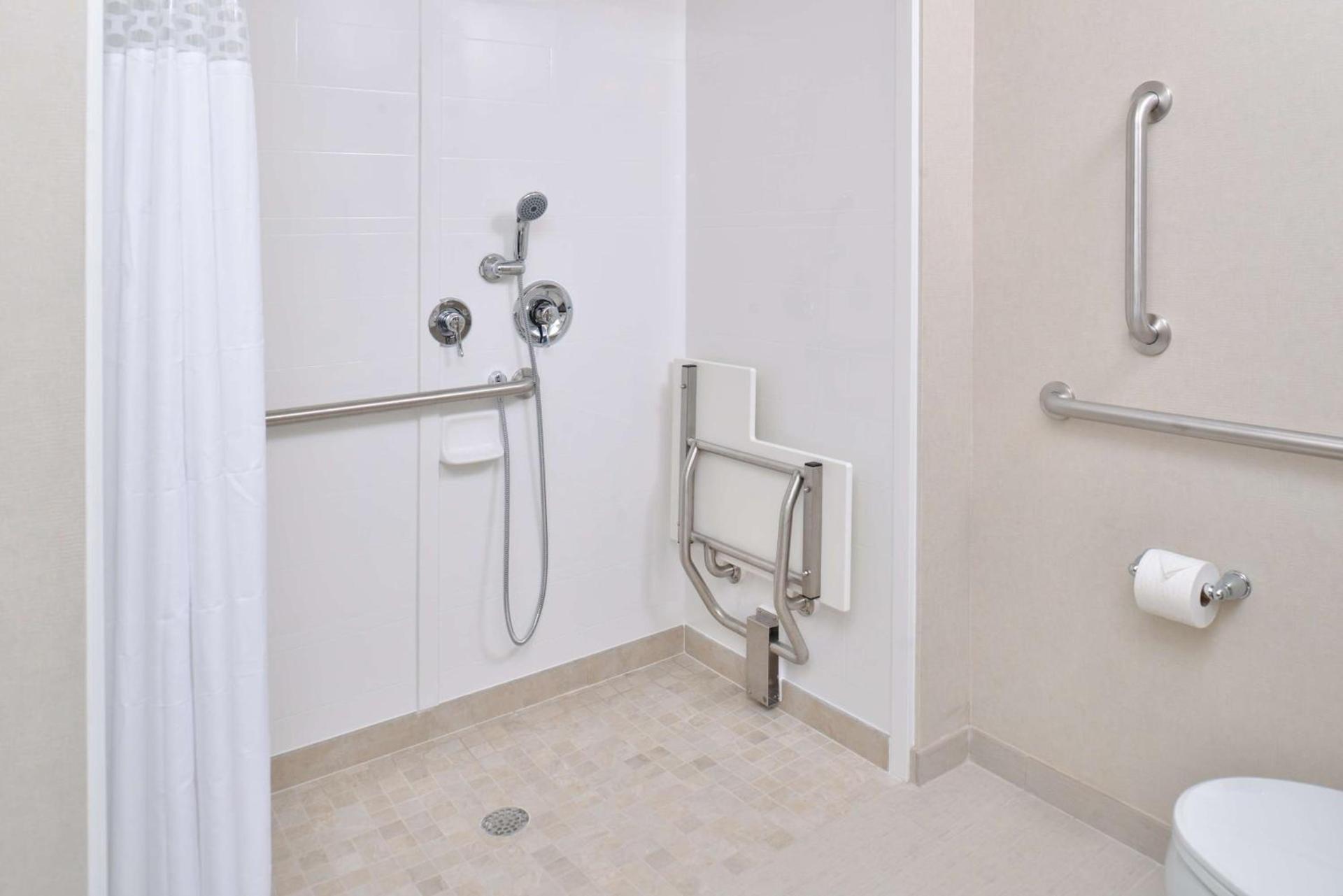 Hampton Inn & Suites Orlando/Downtown South - Medical Center photo 21