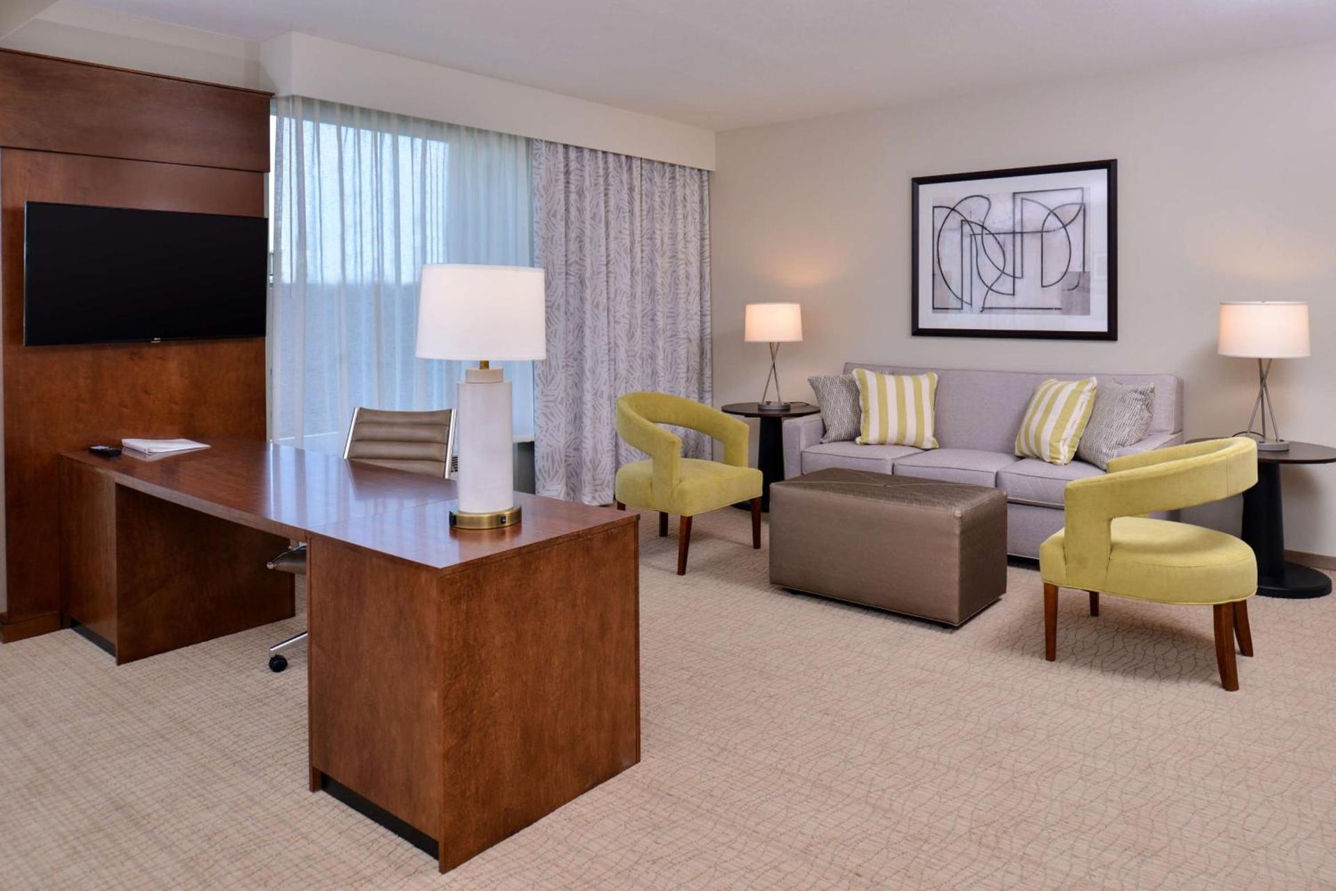 Hampton Inn & Suites Orlando/Downtown South - Medical Center photo 38