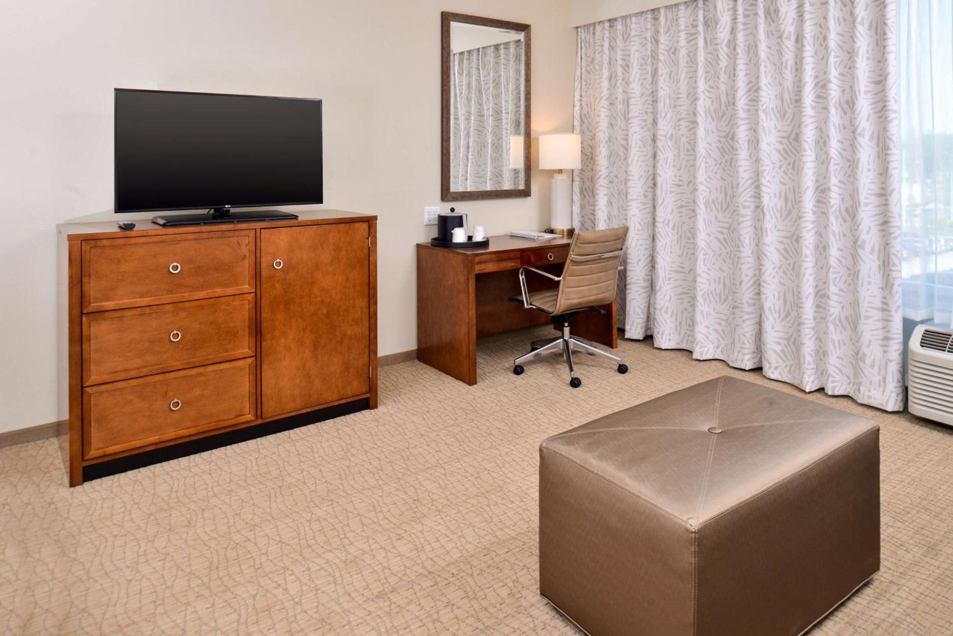 Hampton Inn & Suites Orlando/Downtown South - Medical Center photo 40