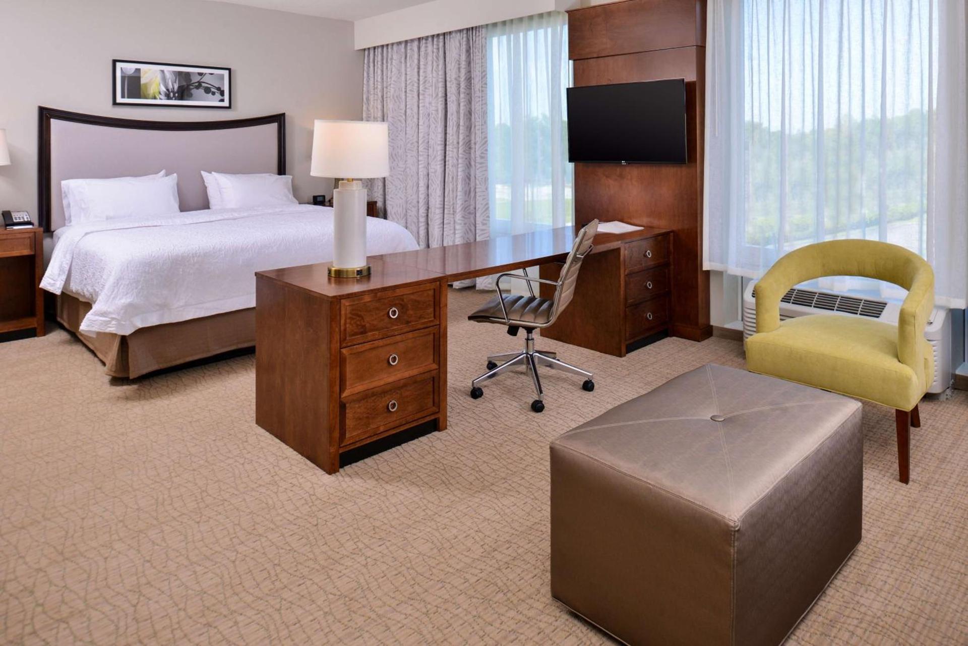 Hampton Inn & Suites Orlando/Downtown South - Medical Center photo 41