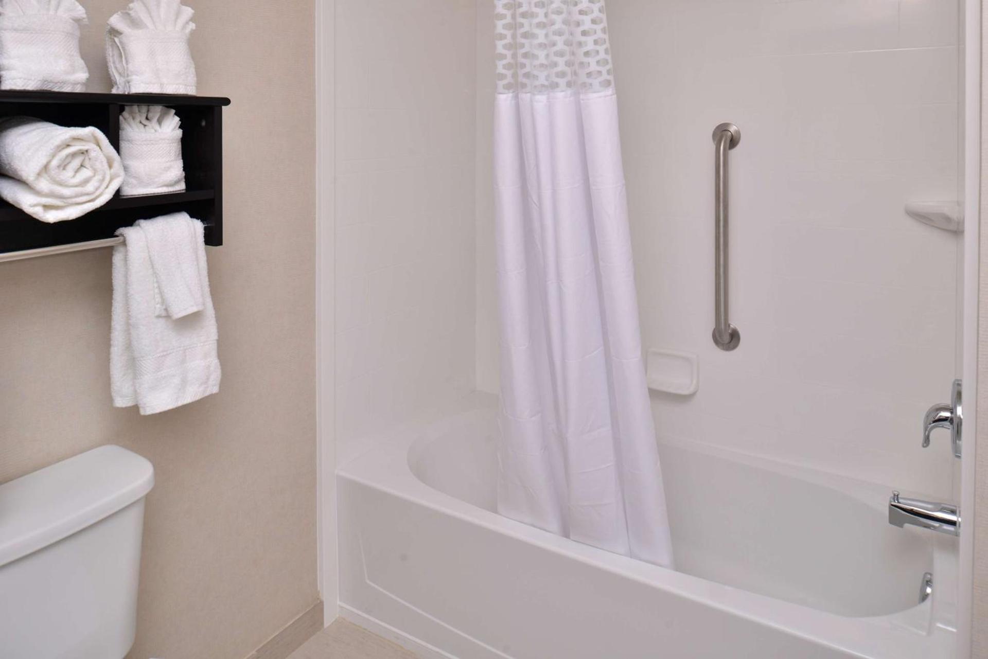 Hampton Inn & Suites Orlando/Downtown South - Medical Center photo 45