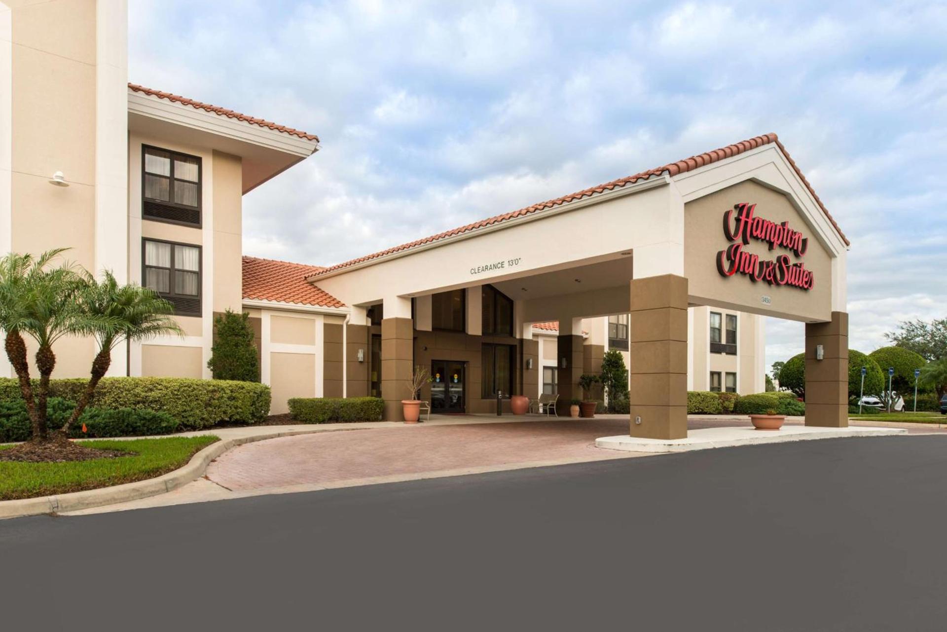 Hampton Inn & Suites Orlando-East UCF photo 1
